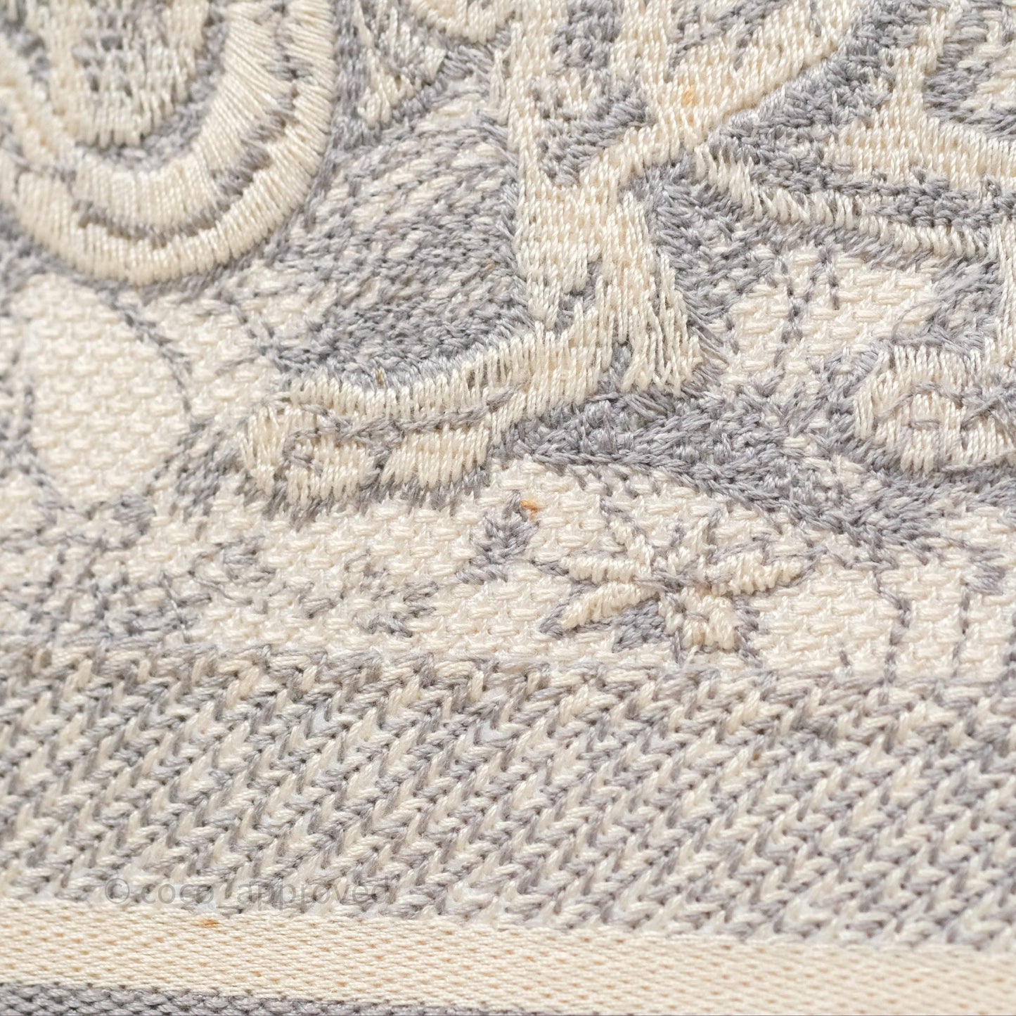 Christian Dior Medium (Old Small) Embroidered Toile De Jouy Light Grey Canvas Book Tote