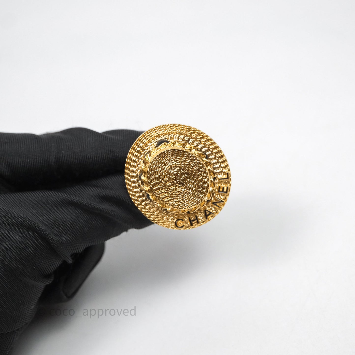 Chanel Straw Hat Brooch Gold Tone 25c