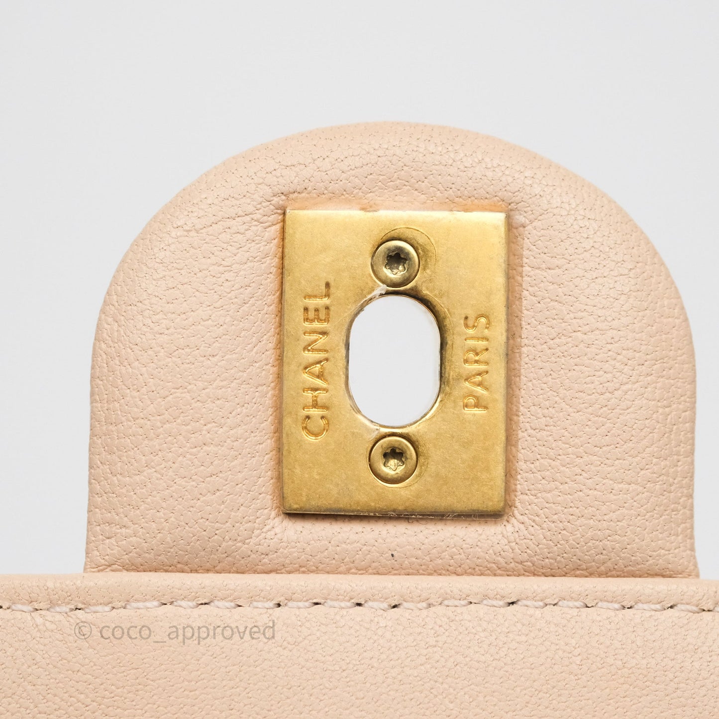 Chanel Chic Pearls Flap Quilted Beige Pink Goatskin Aged Gold Hardware