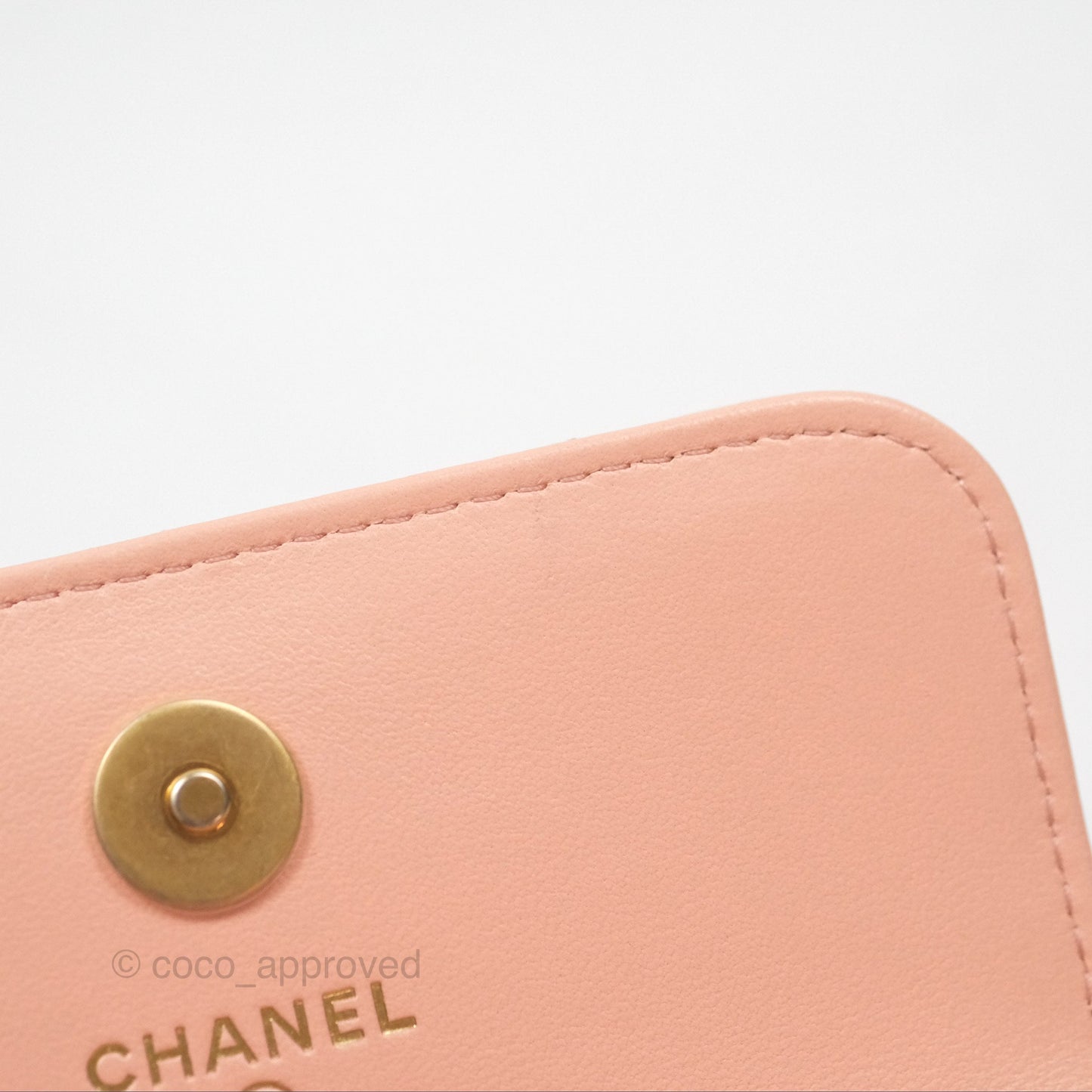 Chanel Pearl Crush Card Holder Pink Beige Lambskin Aged Gold Hardware