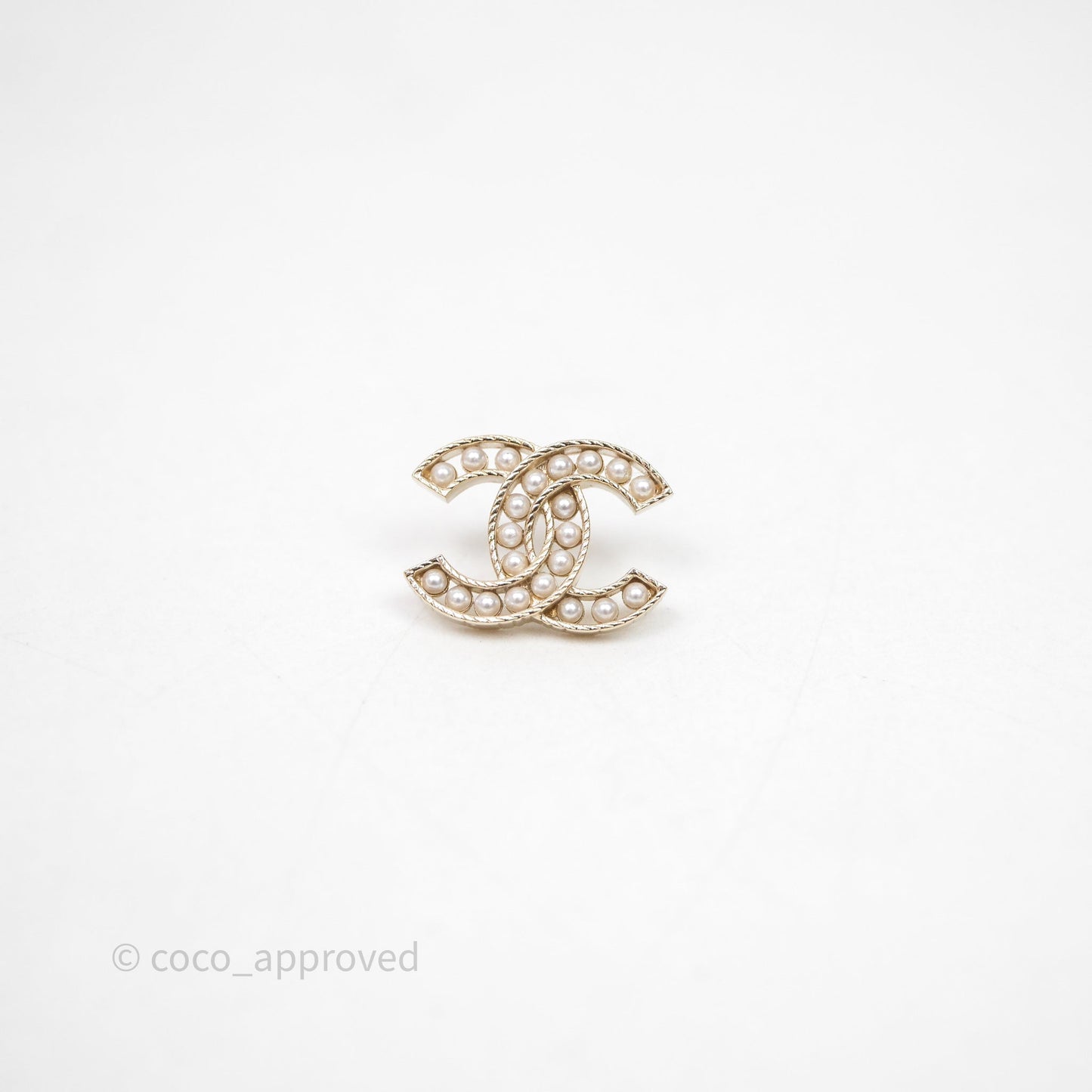 Chanel Pearl CC Earrings Gold Tone 21B
