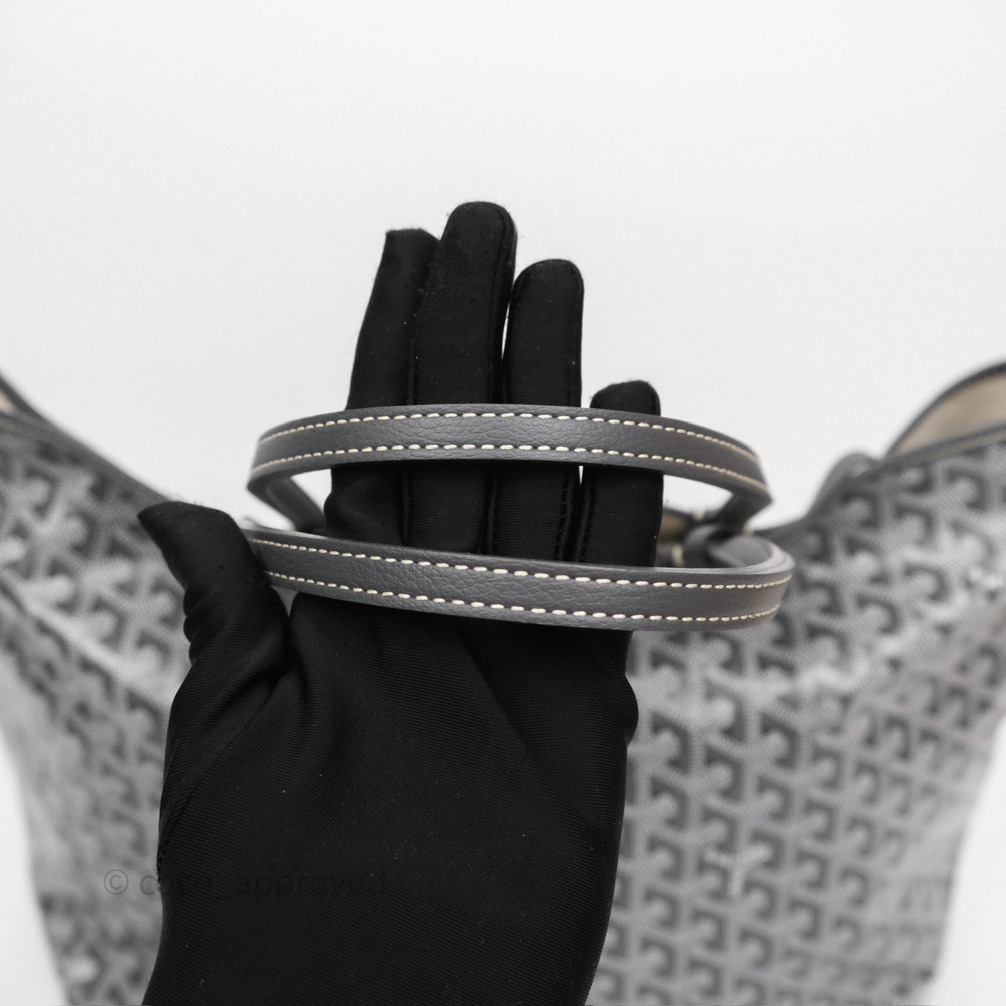 Goyard St Louis Tote PM ⁣⁣⁣⁣⁣⁣⁣⁣⁣⁣⁣⁣⁣⁣⁣⁣⁣⁣⁣⁣Grey
