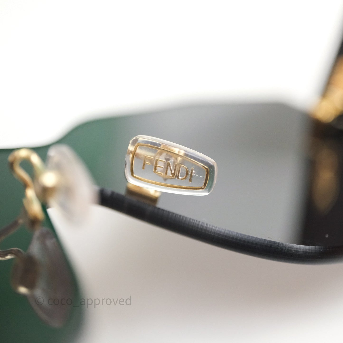 Fendi Fendi Logo Black Sunglasses Gold Tone