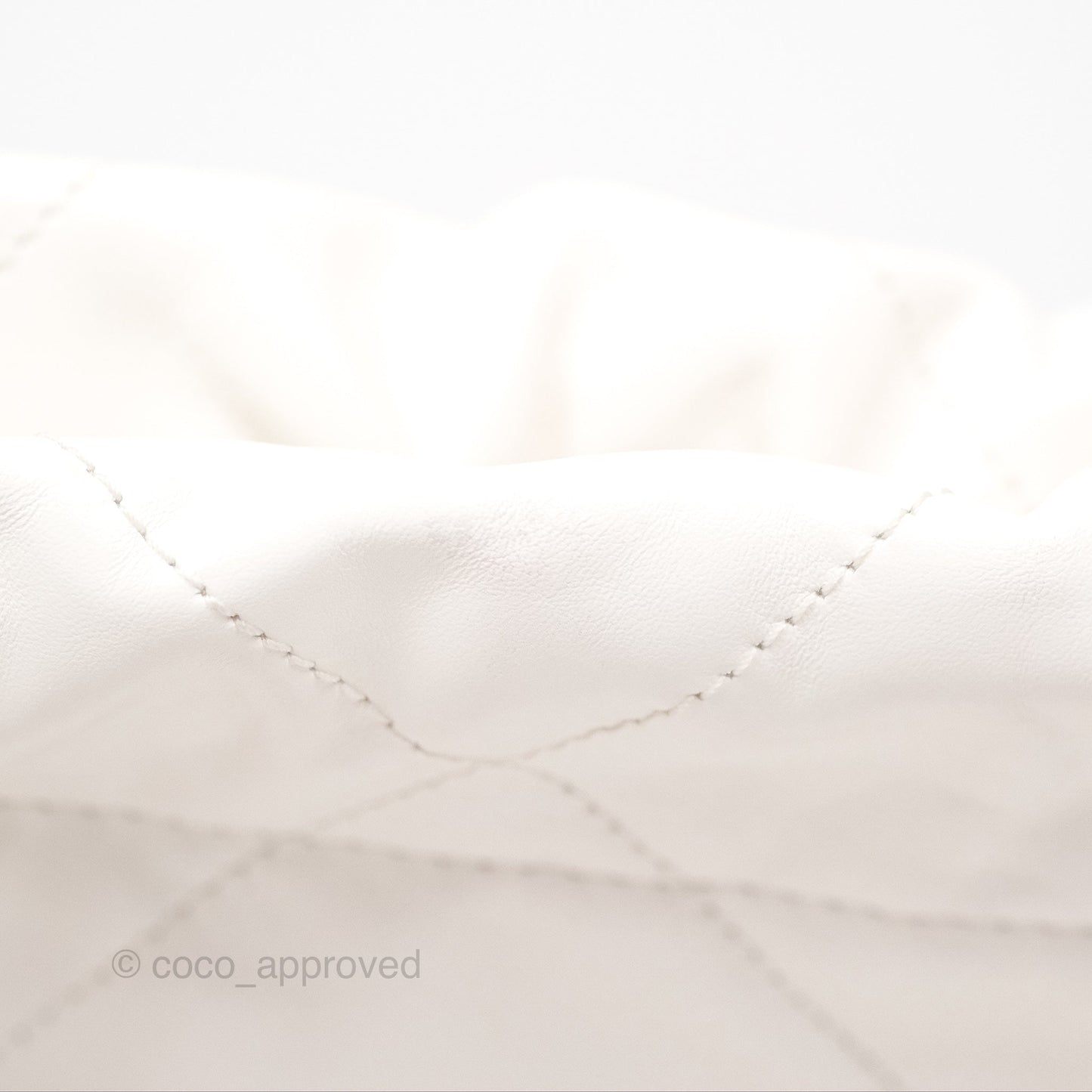 Chanel 22 Small White Shiny Calfskin Aged Gold Hardware