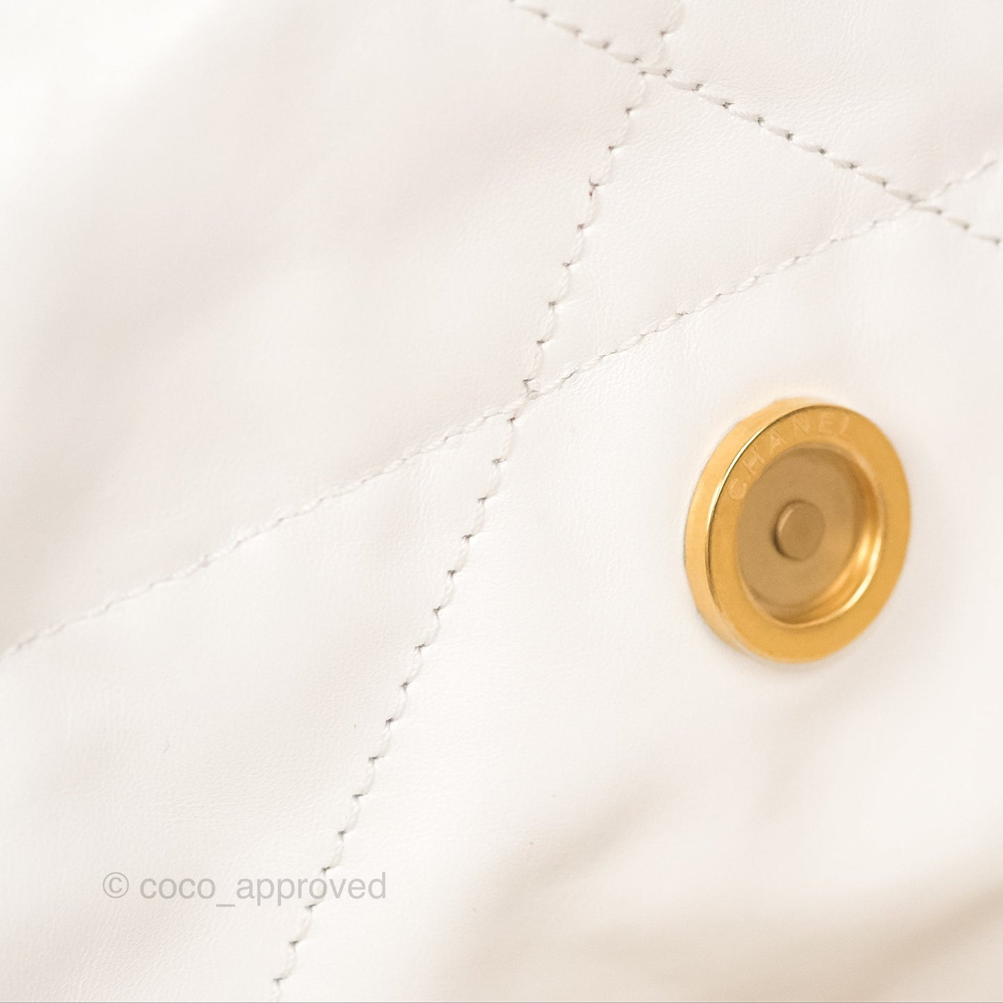 Chanel 22 Small White Shiny Calfskin Aged Gold Hardware