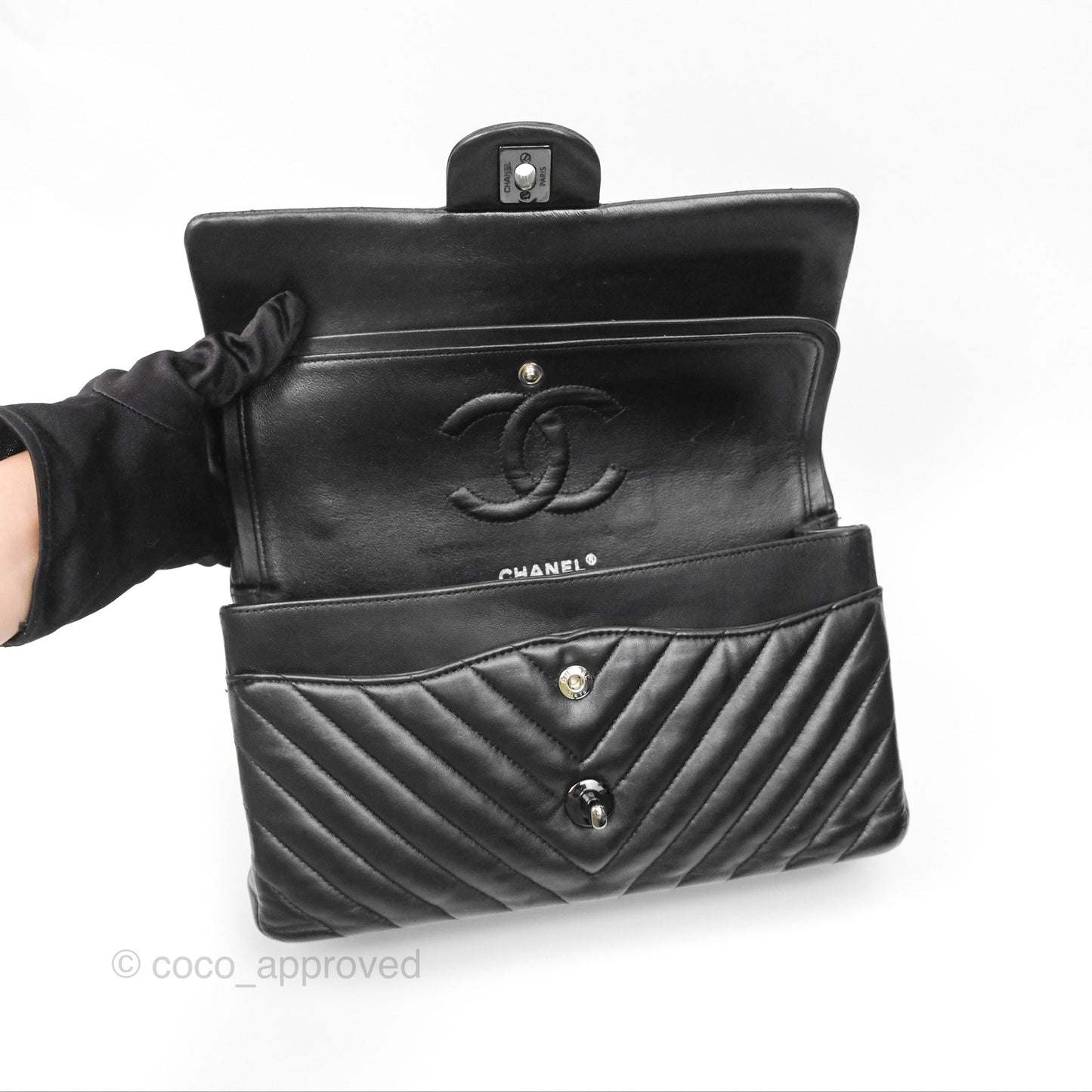 Chanel Classic M/L Medium Flap Chevron So Black Calfskin