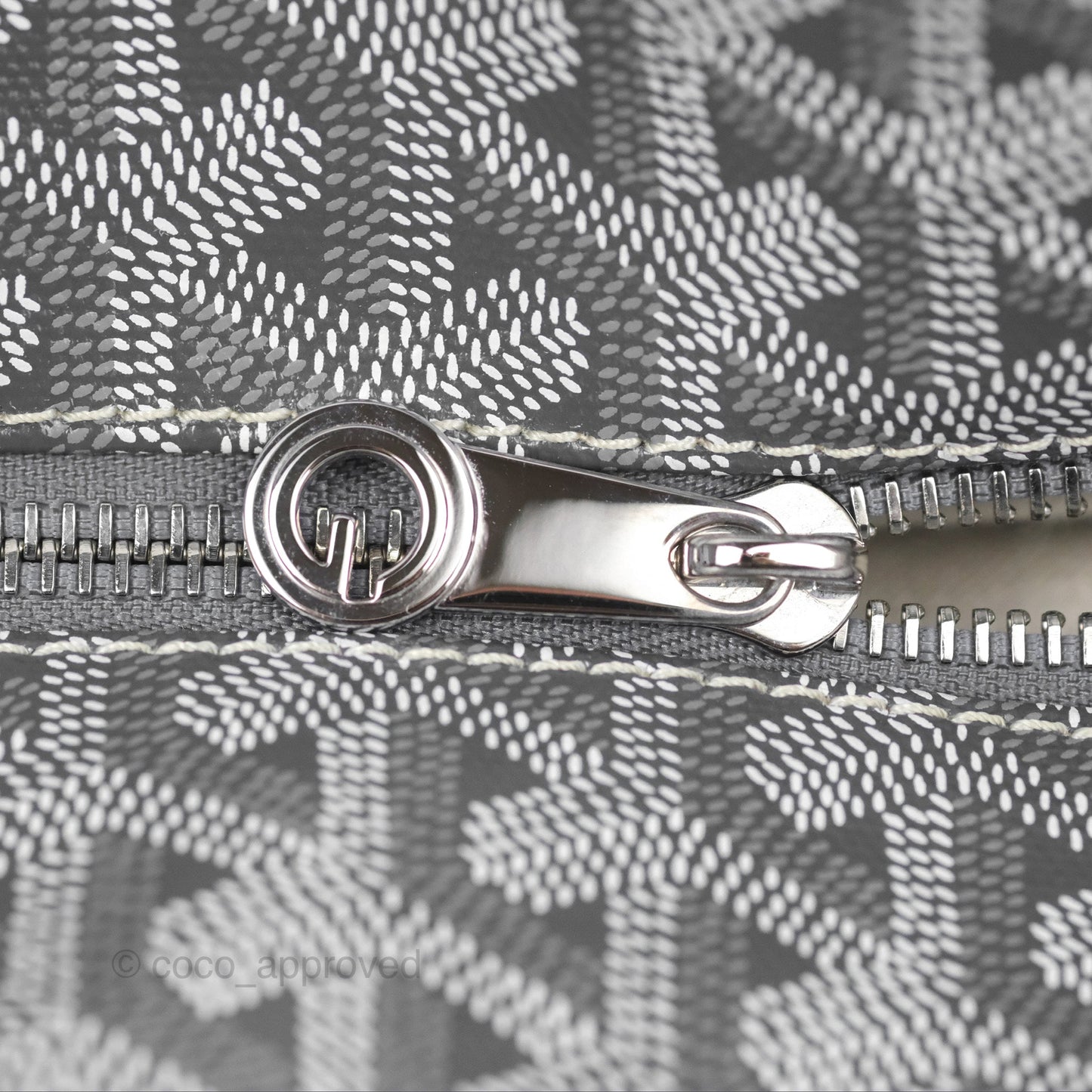 Goyard St Artois Tote MM ⁣⁣⁣⁣⁣⁣⁣⁣⁣⁣⁣⁣⁣⁣⁣⁣⁣⁣⁣⁣Grey Canvas