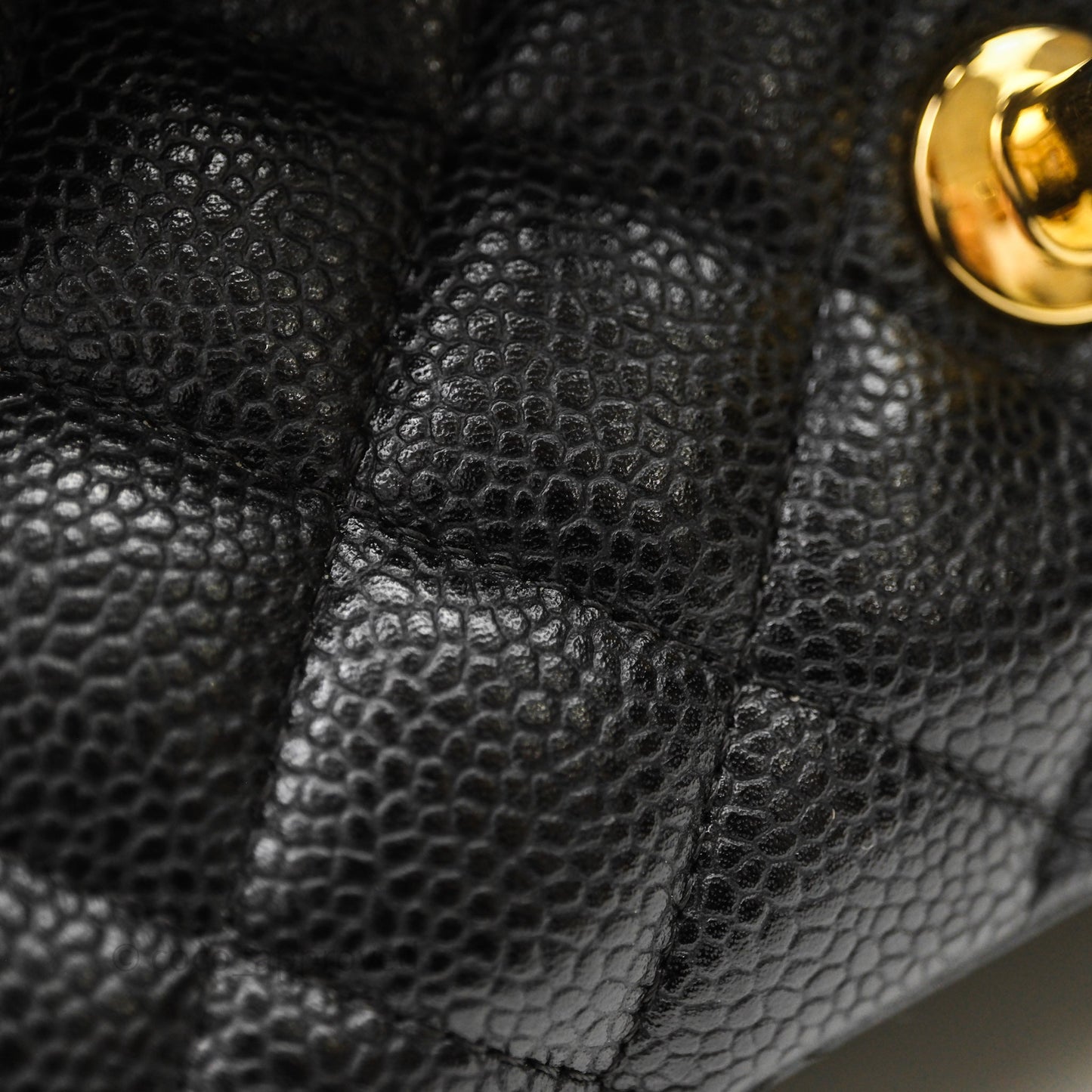 Chanel Classic M/L Medium Flap Quilted Black Caviar Gold Hardware