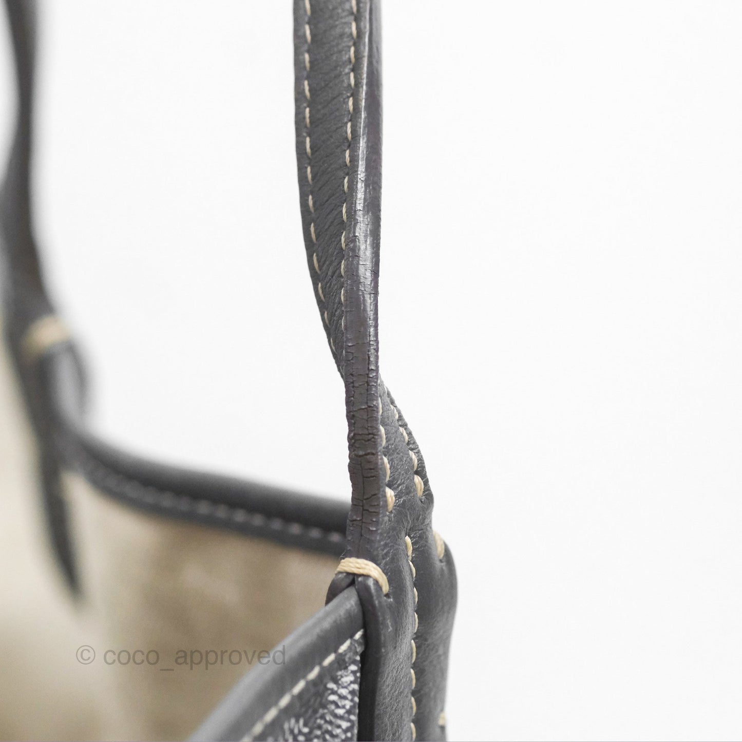 Goyard St Louis Tote PM ⁣⁣⁣⁣⁣⁣⁣⁣⁣⁣⁣⁣⁣⁣⁣⁣⁣⁣⁣⁣Grey Goyardine Canvas