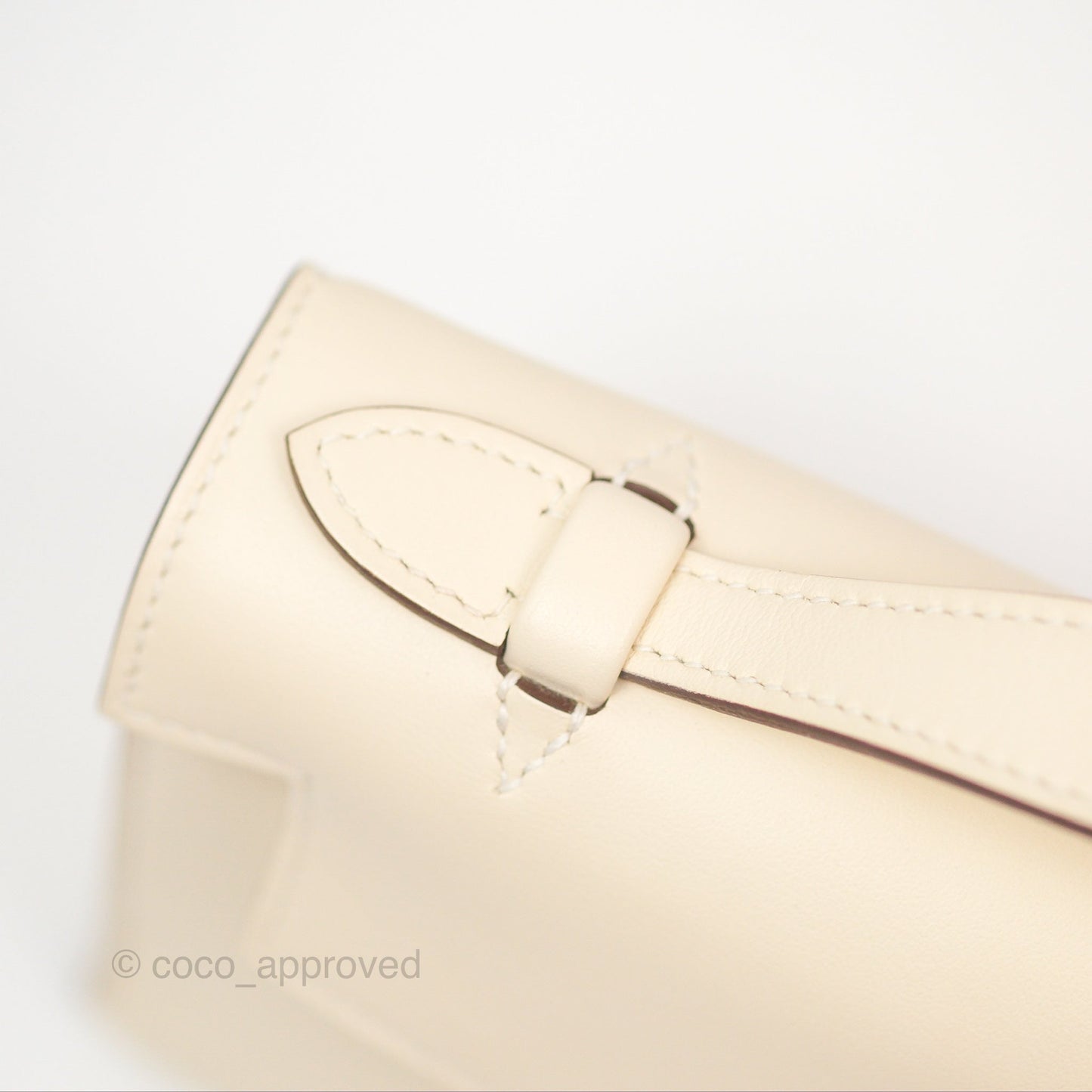 Hermès Kelly Mini Pochette Nata I2 Swift Gold Hardware