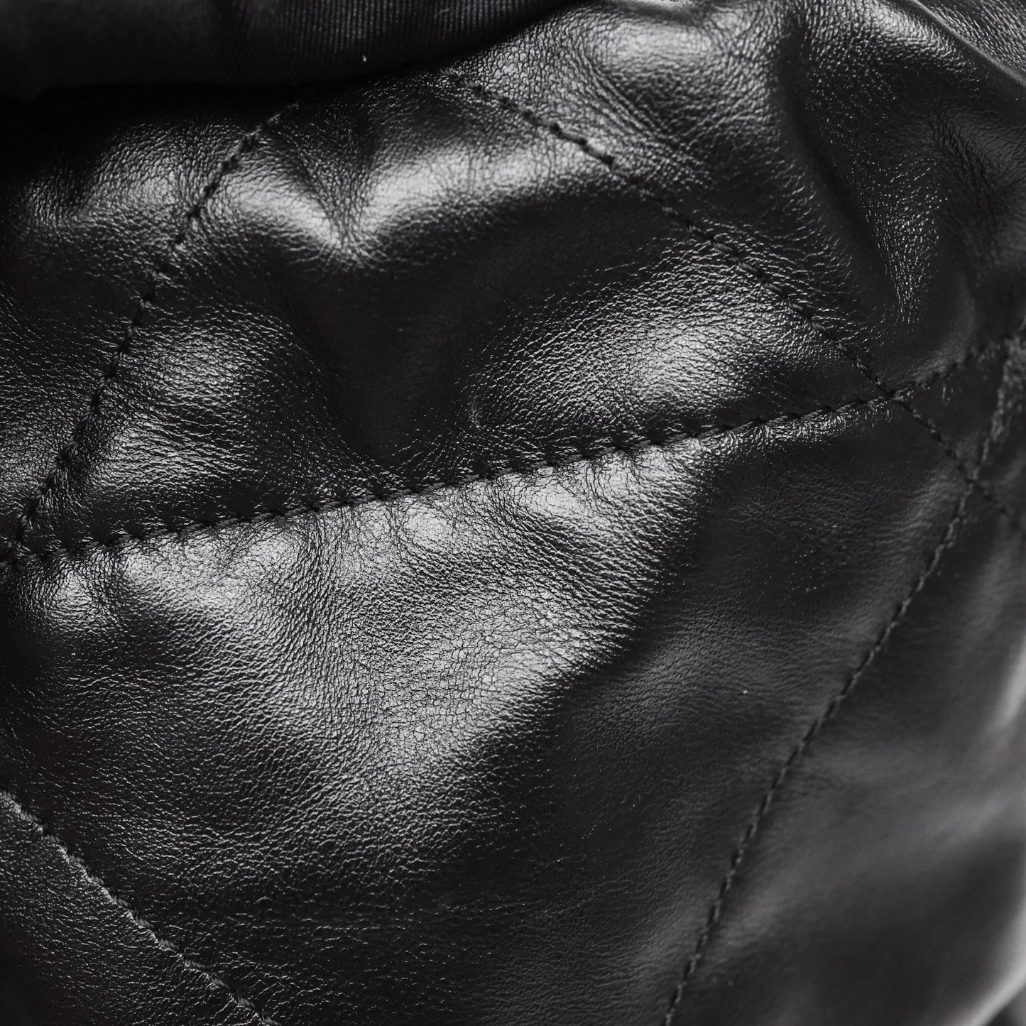 Chanel 22 Bag Medium Black Calfskin Aged Gold Hardware