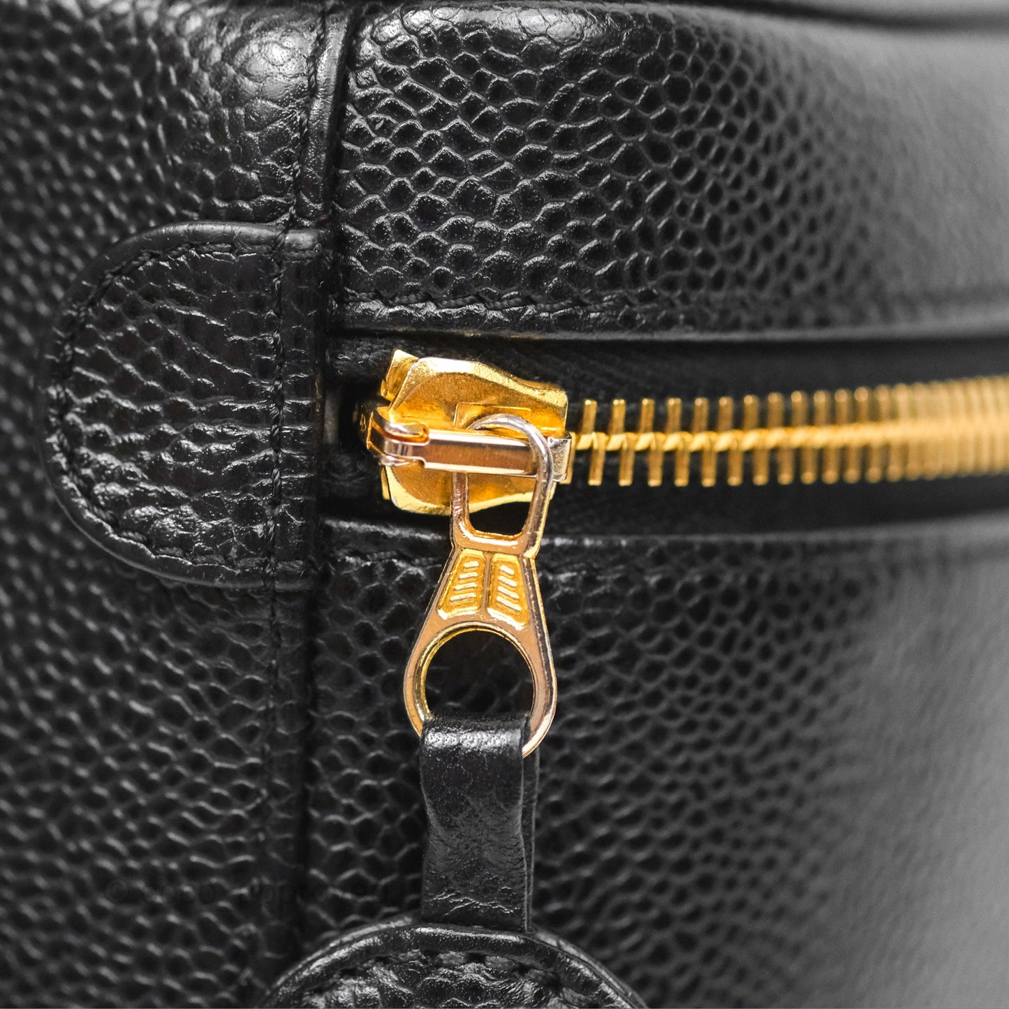 Chanel Vintage Vanity Case Black Caviar Gold Hardware