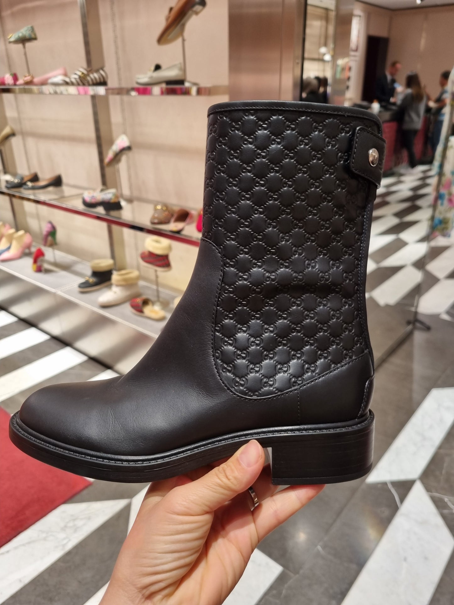 Luxury Gucci Trending 2025 Black Leather MicroLuxury Gucci Trending 2025ssima Ankle Boots