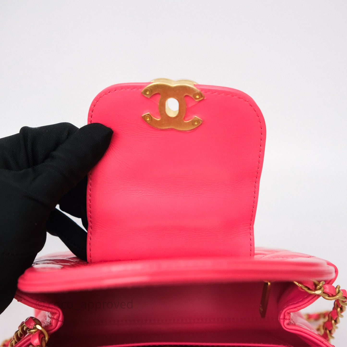 Chanel Kelly Bag Pink Shiny Calfskin Aged Gold Hardware