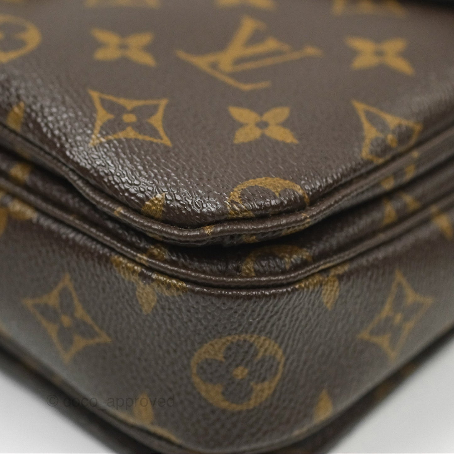 Louis Vuitton Pochette Metis Monogram