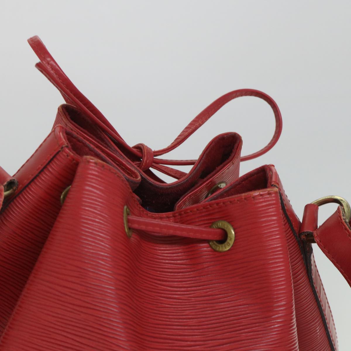 Louis Vuitton Noe  Leather Shoulder Bag ()