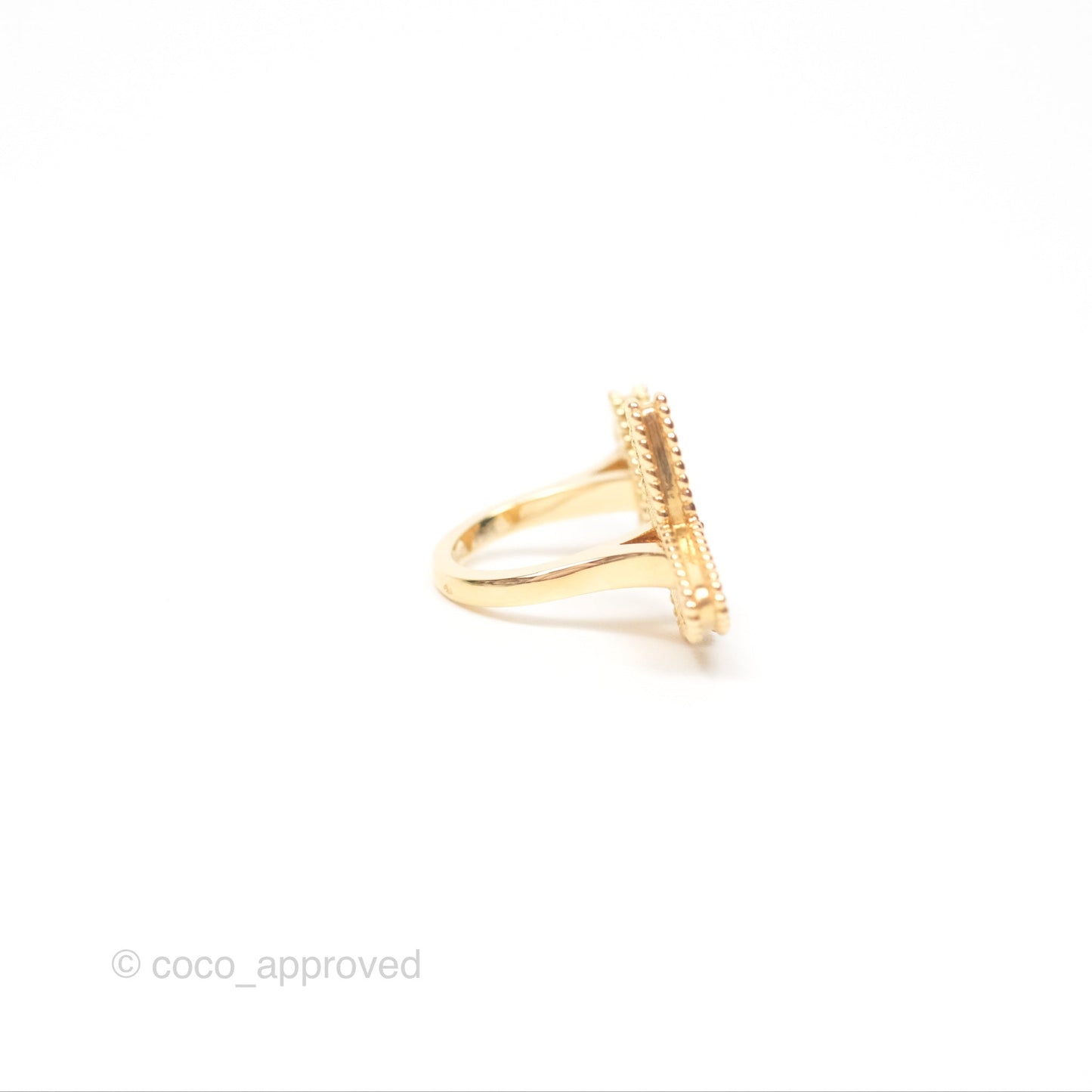 Van Cleef & Arpels Lucky Alhambra Between the Finger Ring White Mother-of-pearl Yellow Gold