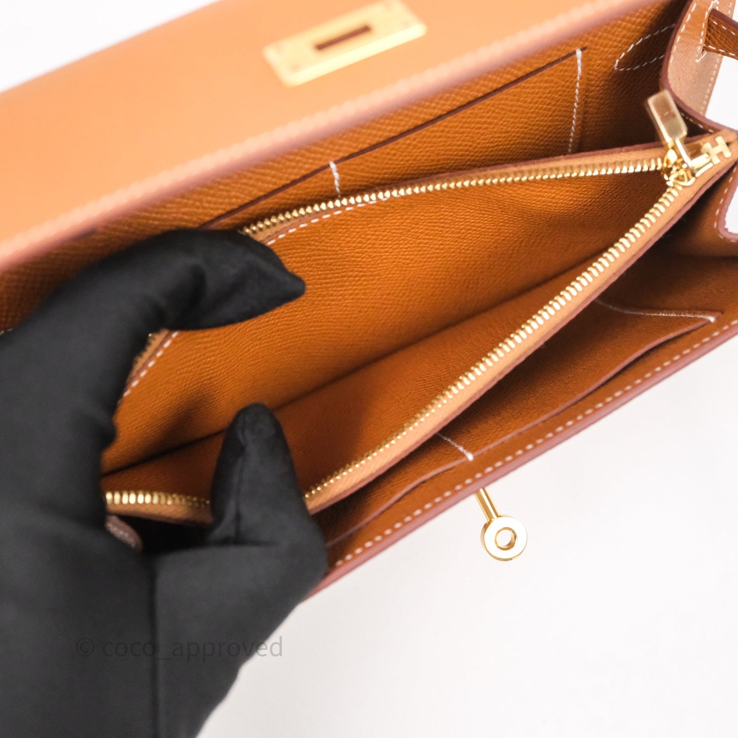 Hermès Kelly To Go Wallet Gold 37 Epsom Gold Hardware