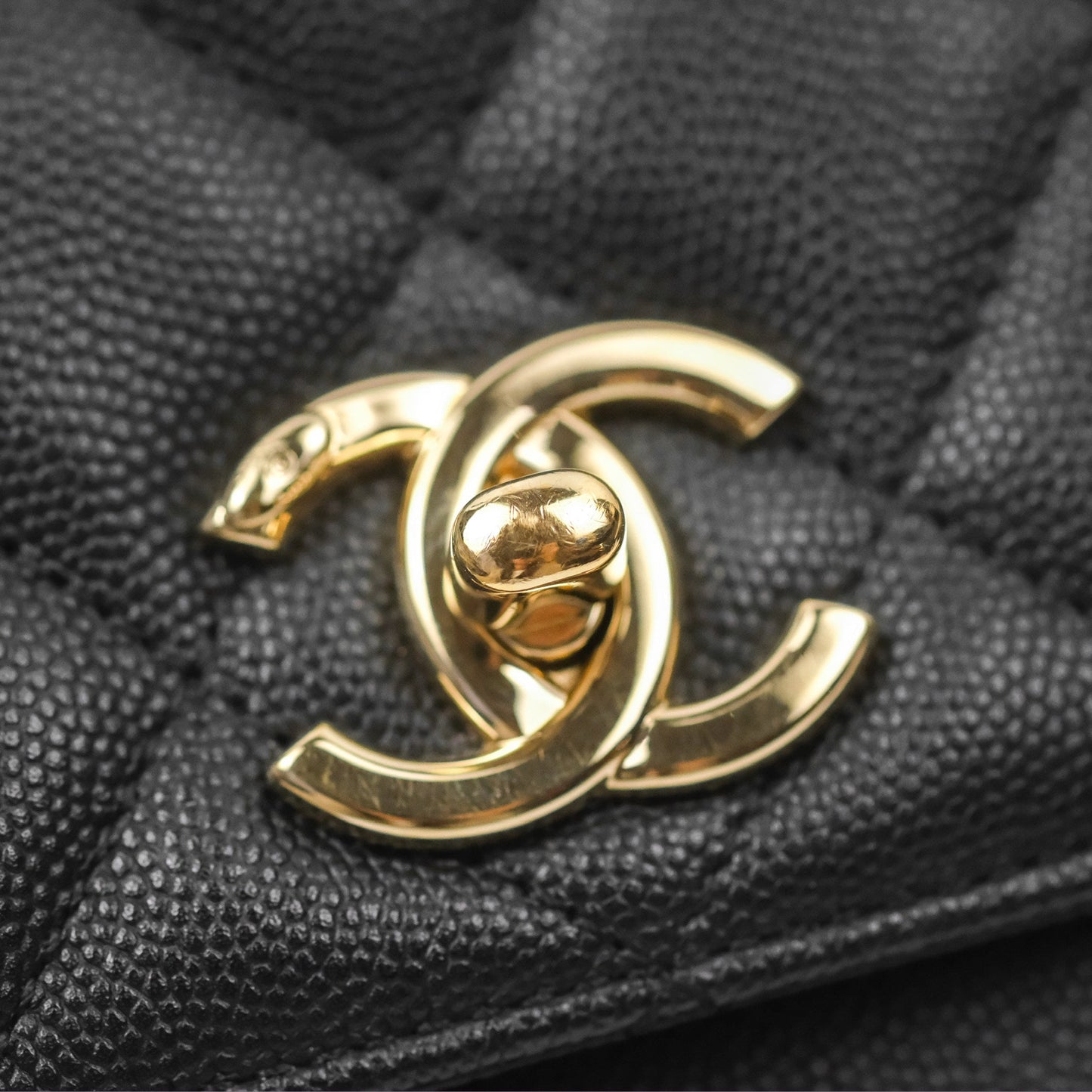 Chanel Quilted Medium Business Affinity Flap Black Caviar Gold Hardware