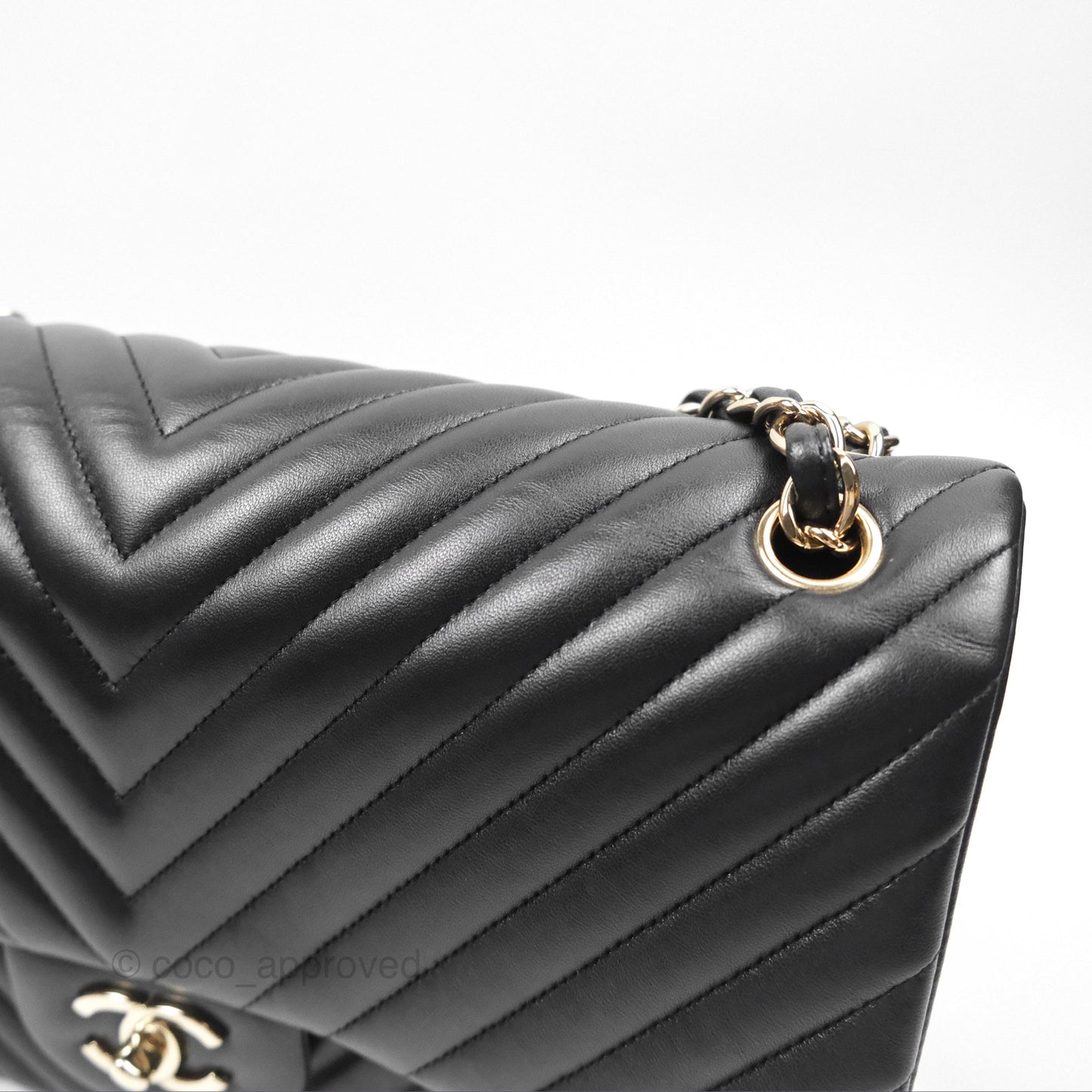 Chanel Chevron Jumbo Double Flap Black Lambskin Gold Hardware⁣⁣