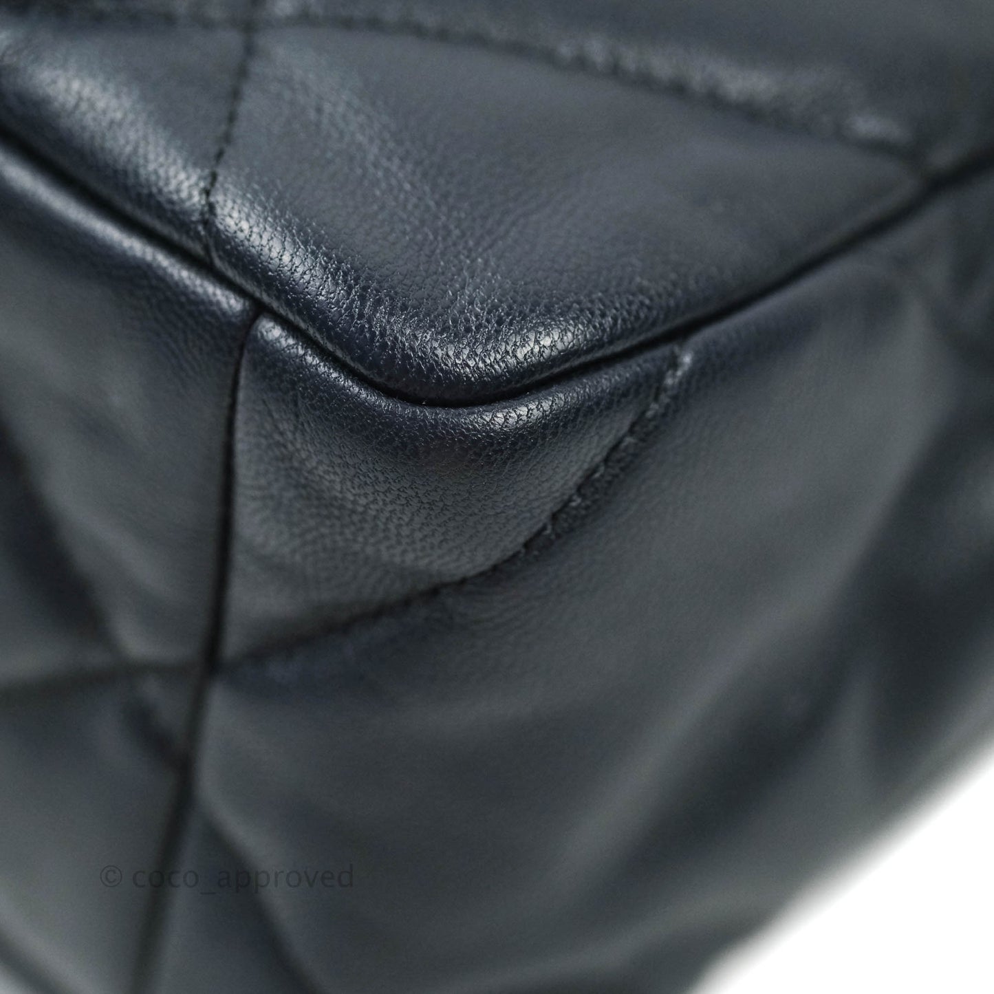 Chanel 19 Medium Dark Navy Mixed Hardware Goatskin