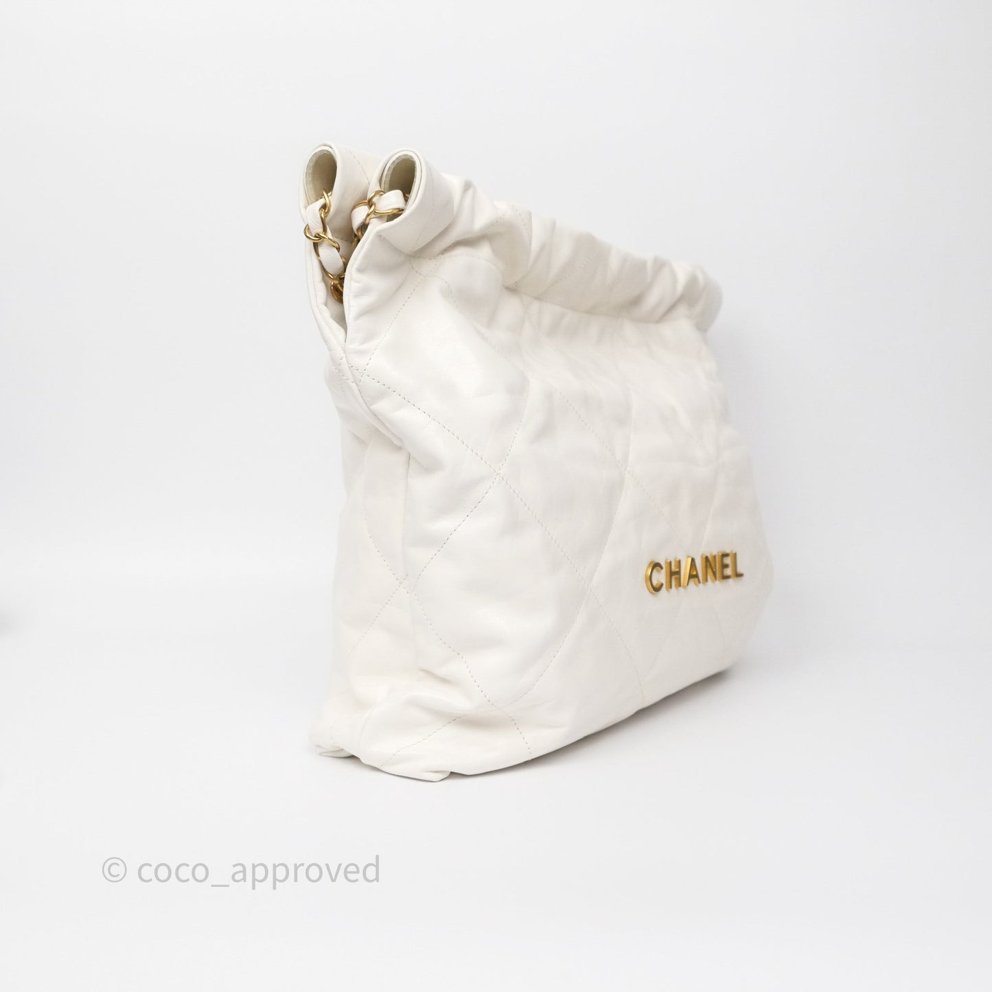 Chanel 22 Medium White Shiny Crumpled Calfskin Aged Gold Hardware