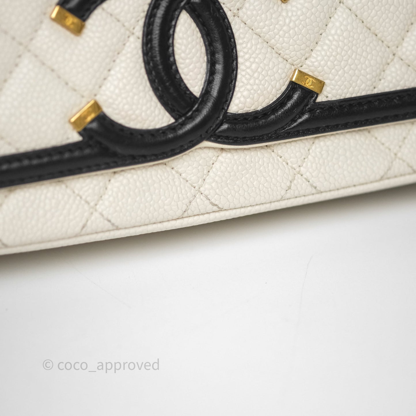 Chanel Quilted Medium CC Filigree Flap White/ Black Caviar