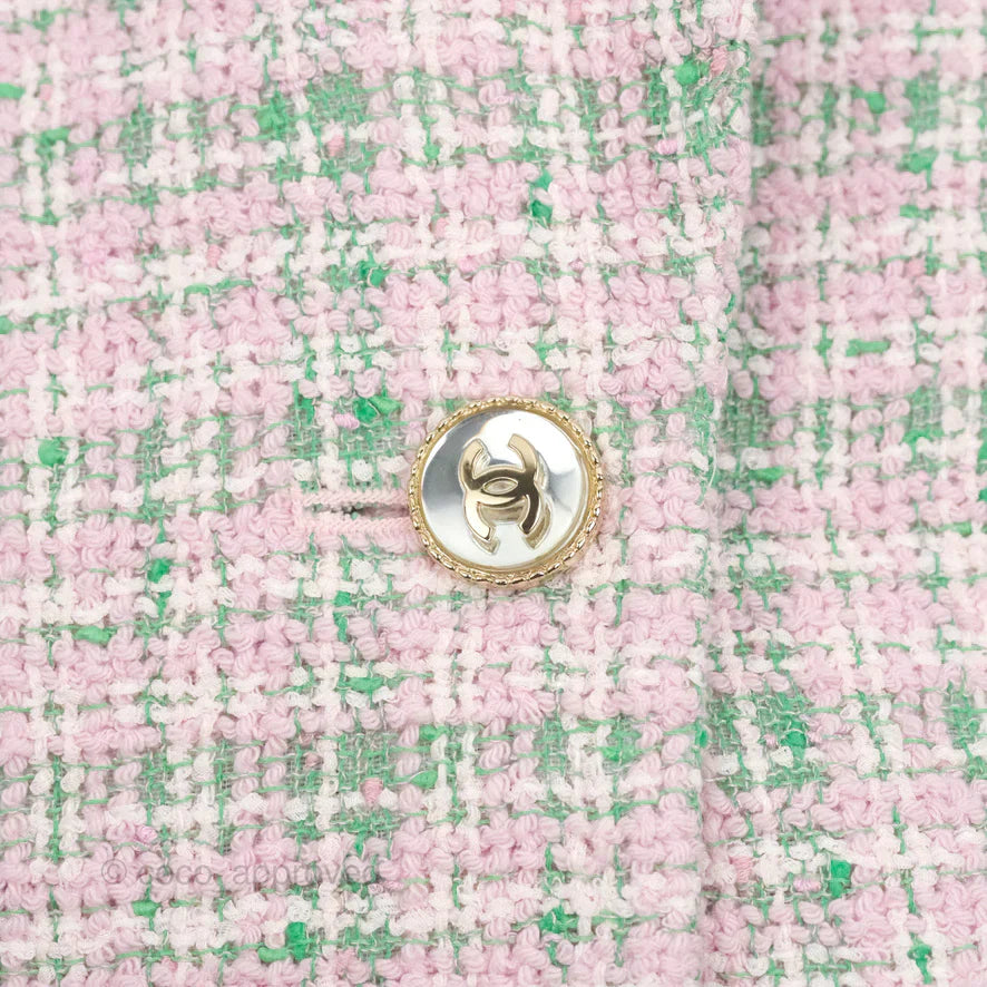 Chanel Tweed Jacket Light Pink/Green 2021SS Runway Size 34