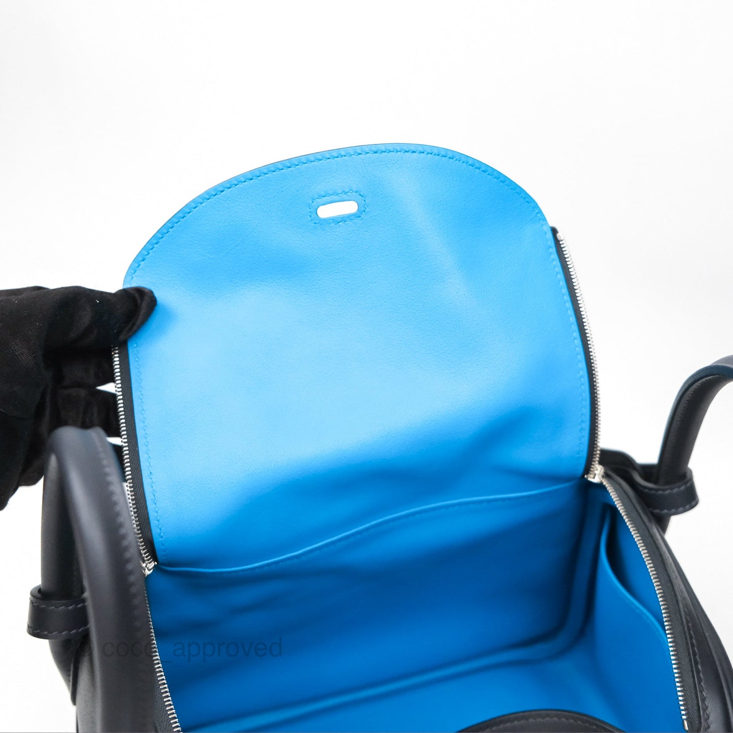 Hermès Lindy 26 Caban/Bleu Frida Swift Palladium Hardware