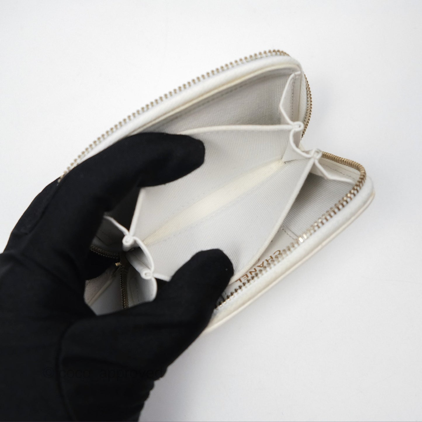 Chanel Classic Zipped Coin Purse White Caviar Gold Hardware