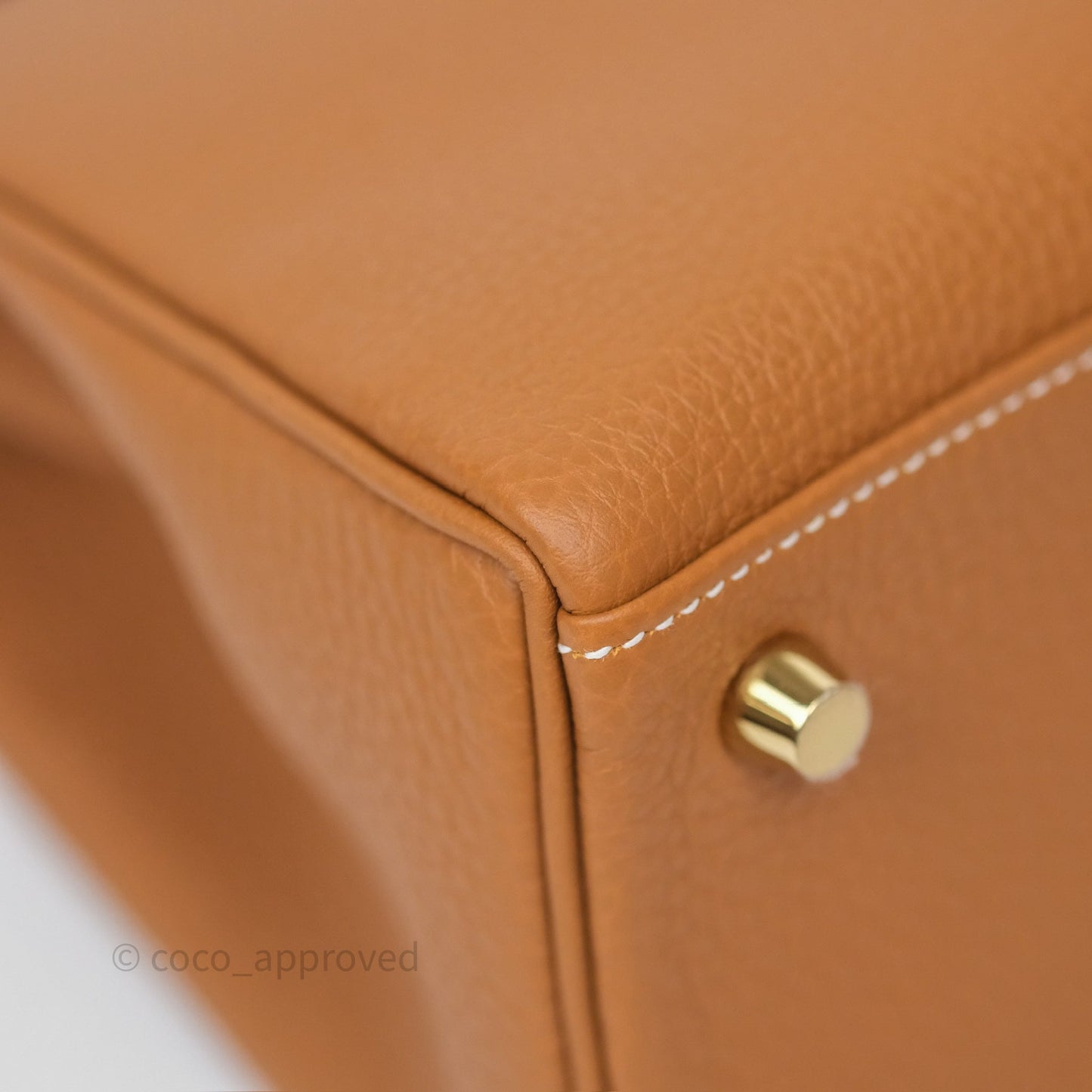 Hermès Kelly Retourne 25 Gold Togo Gold Hardware