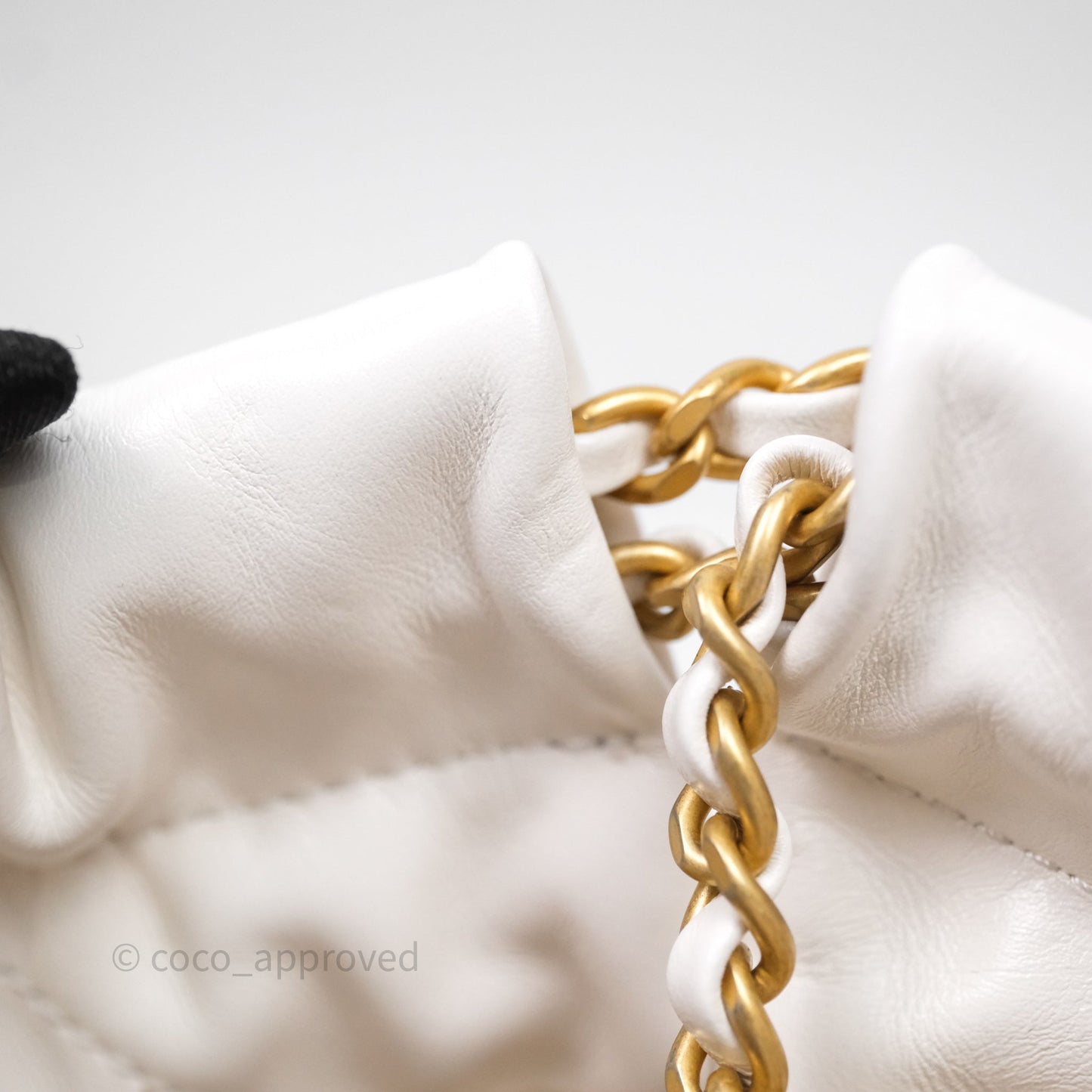 Chanel 22 Mini Bag White Shiny Crumpled Calfskin