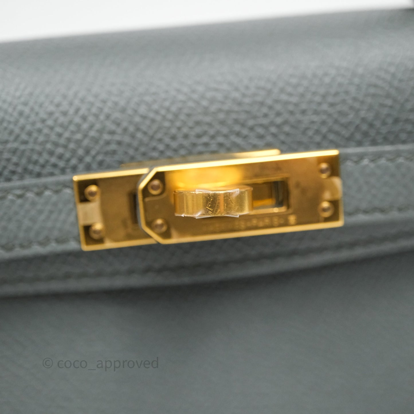 Hermès Mini Kelly Vert Amande 63 Epsom Gold Hardware