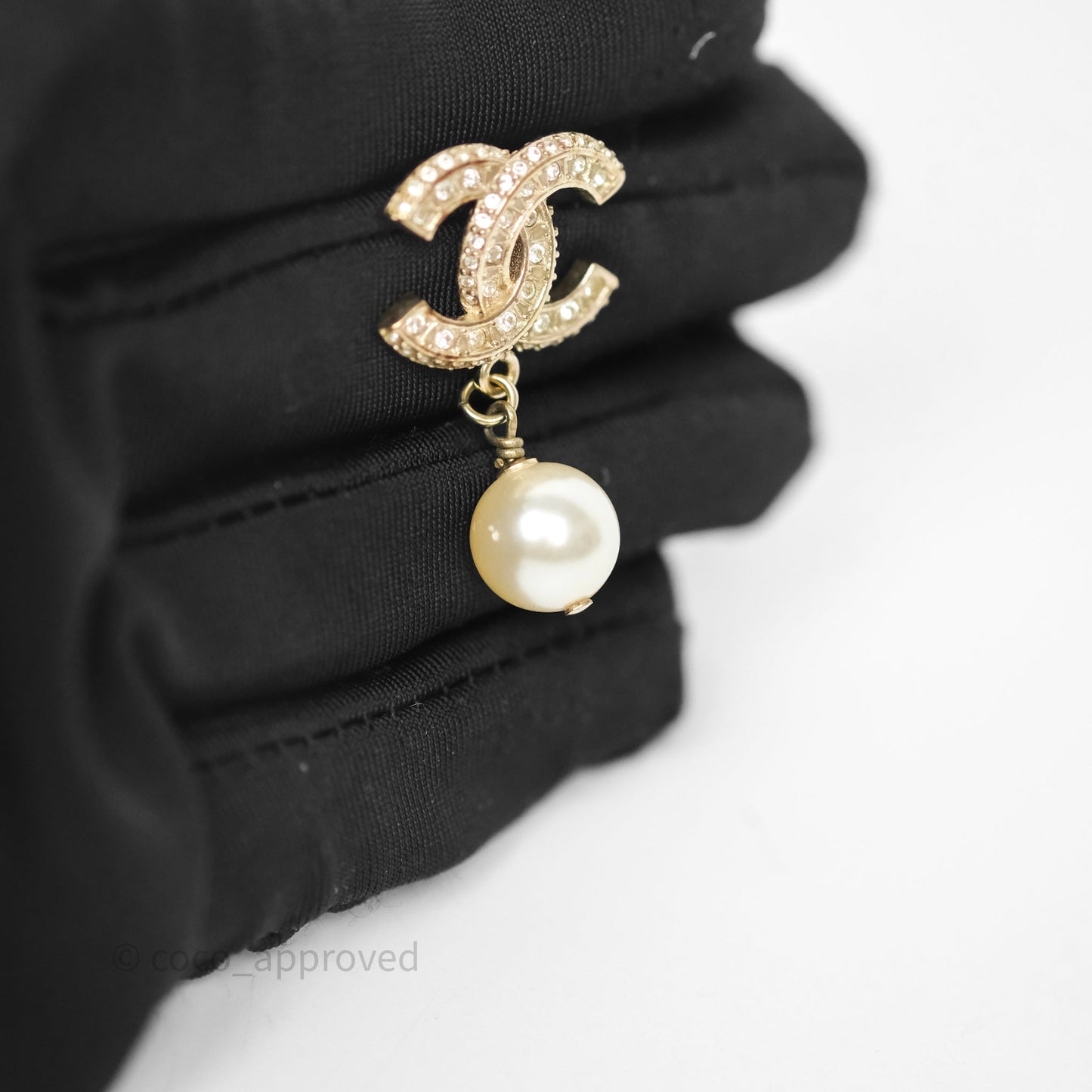 Chanel Crystal CC Pearl Drop Earrings Gold Tone 19V