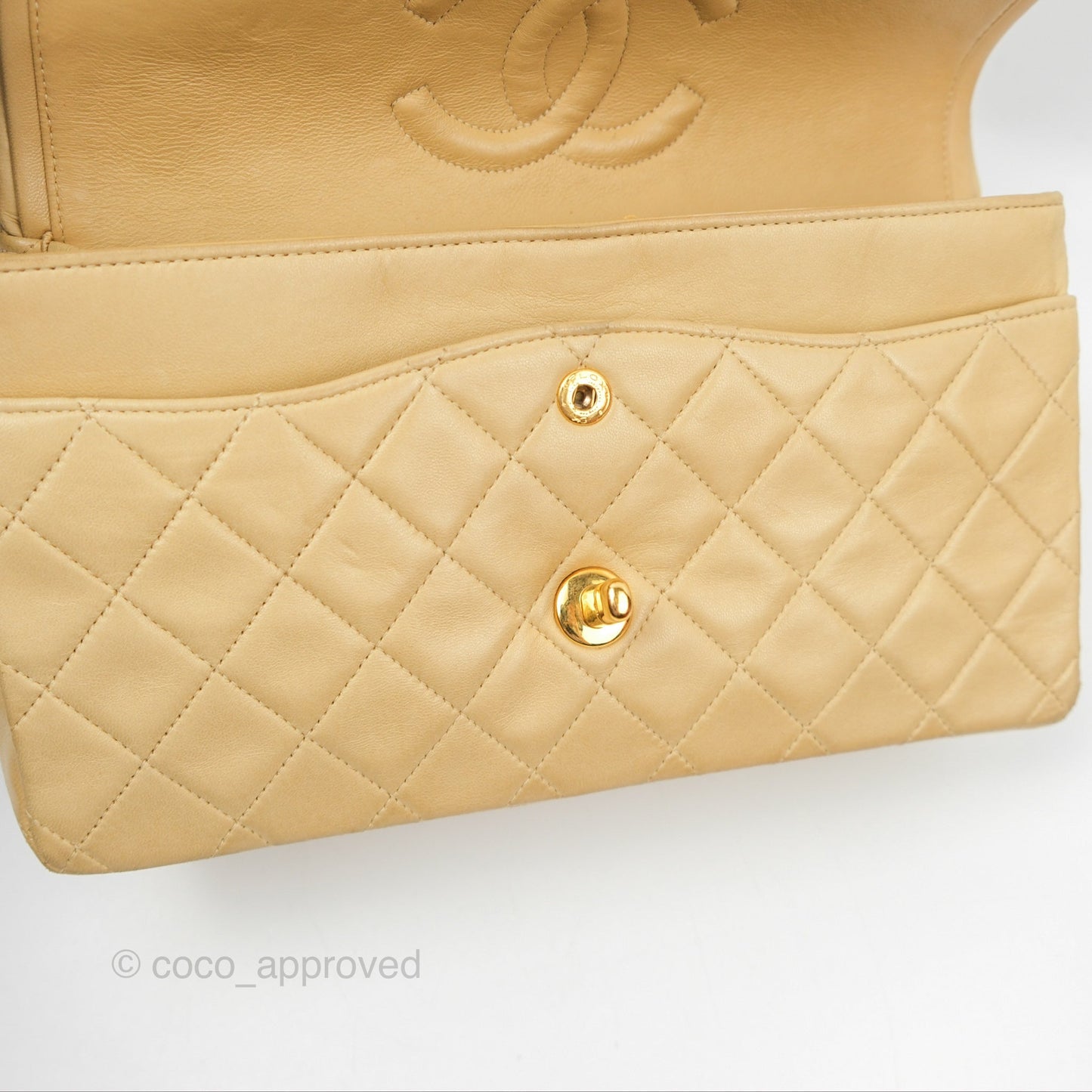 Chanel Vintage Medium Classic Flap Beige Lambskin 24K Gold Hardware