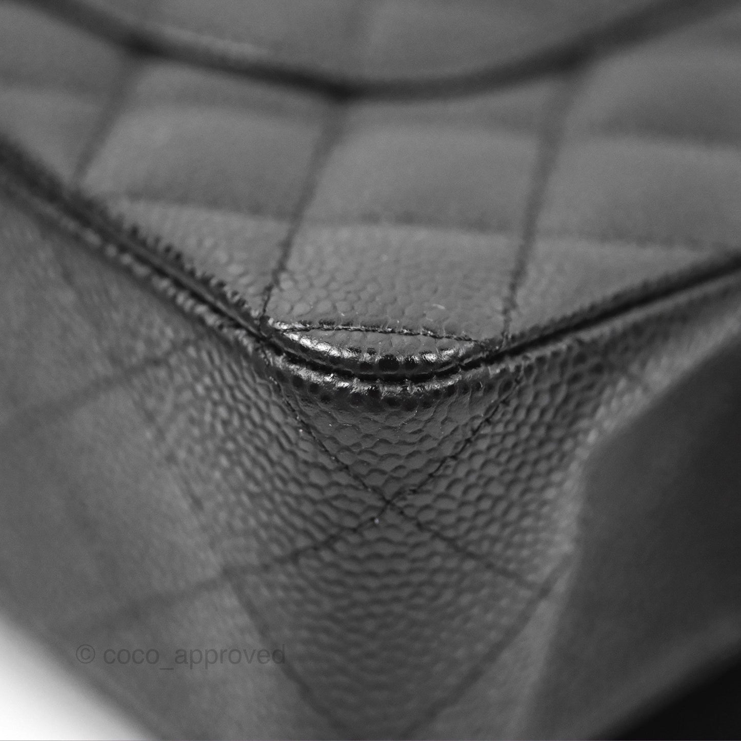 Chanel Classic M/L Medium Flap Quilted Black Caviar Gold Hardware