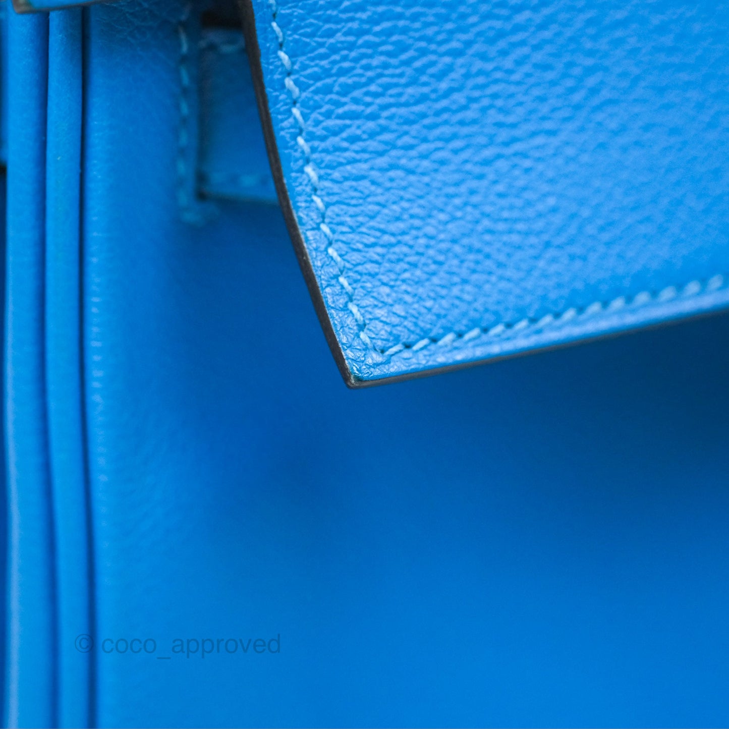 Hermès Retourne Kelly 28 Blue Evercolor Gold Hardware
