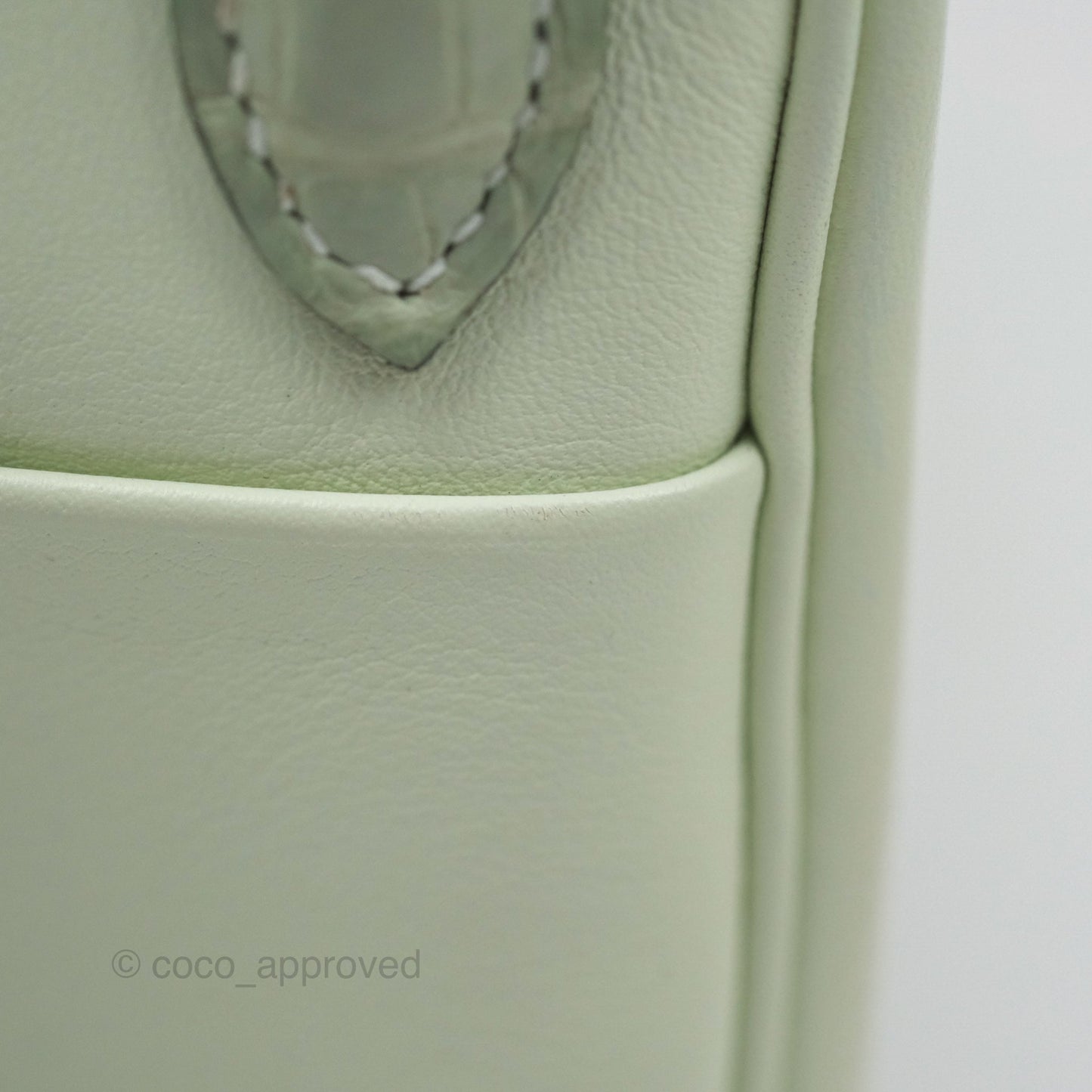 Hermès Mini Lindy Touch Vert Fizz 0S Swift Alligator Handle Gold Hardware