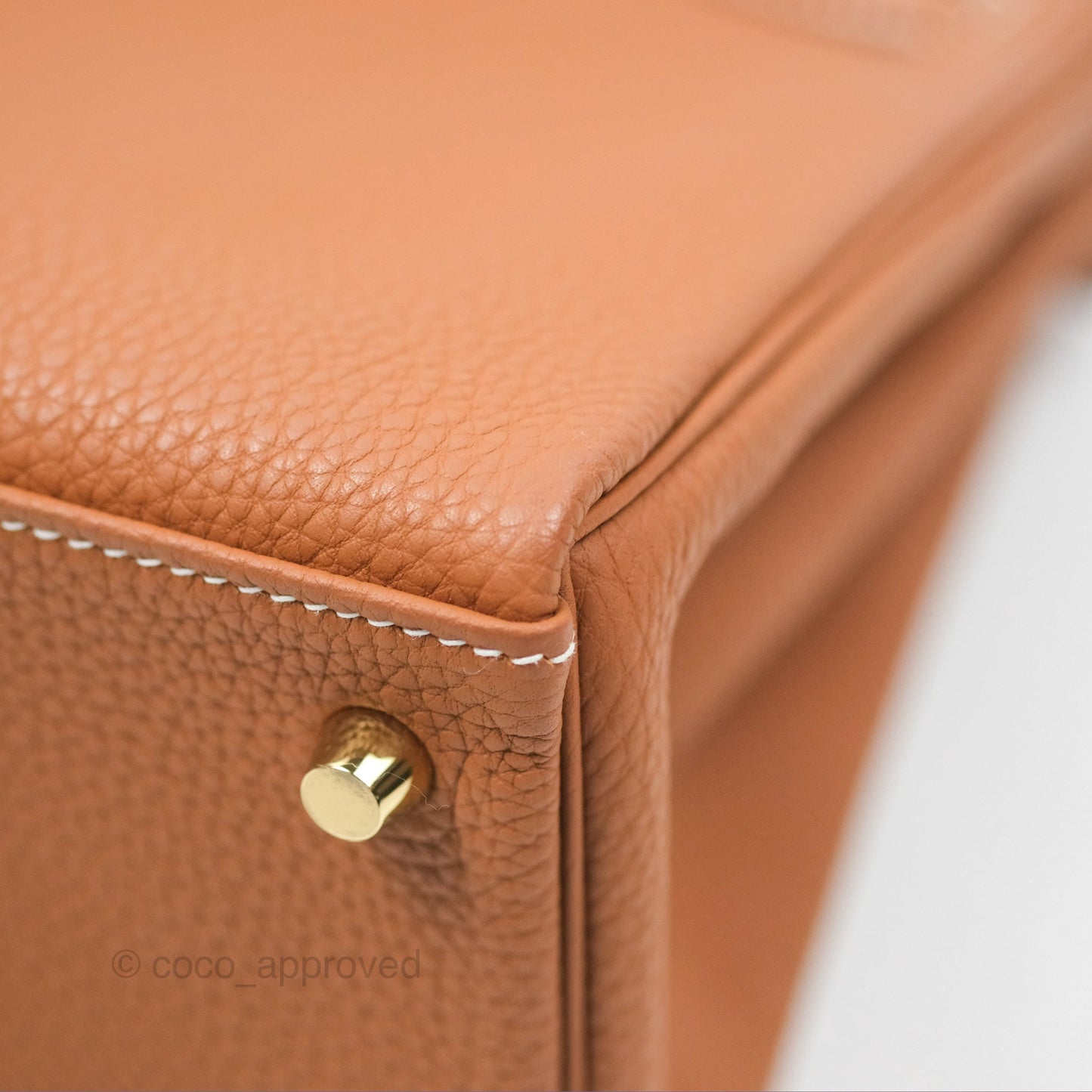Hermès Kelly 28 Retourne Gold Togo Gold Hardware