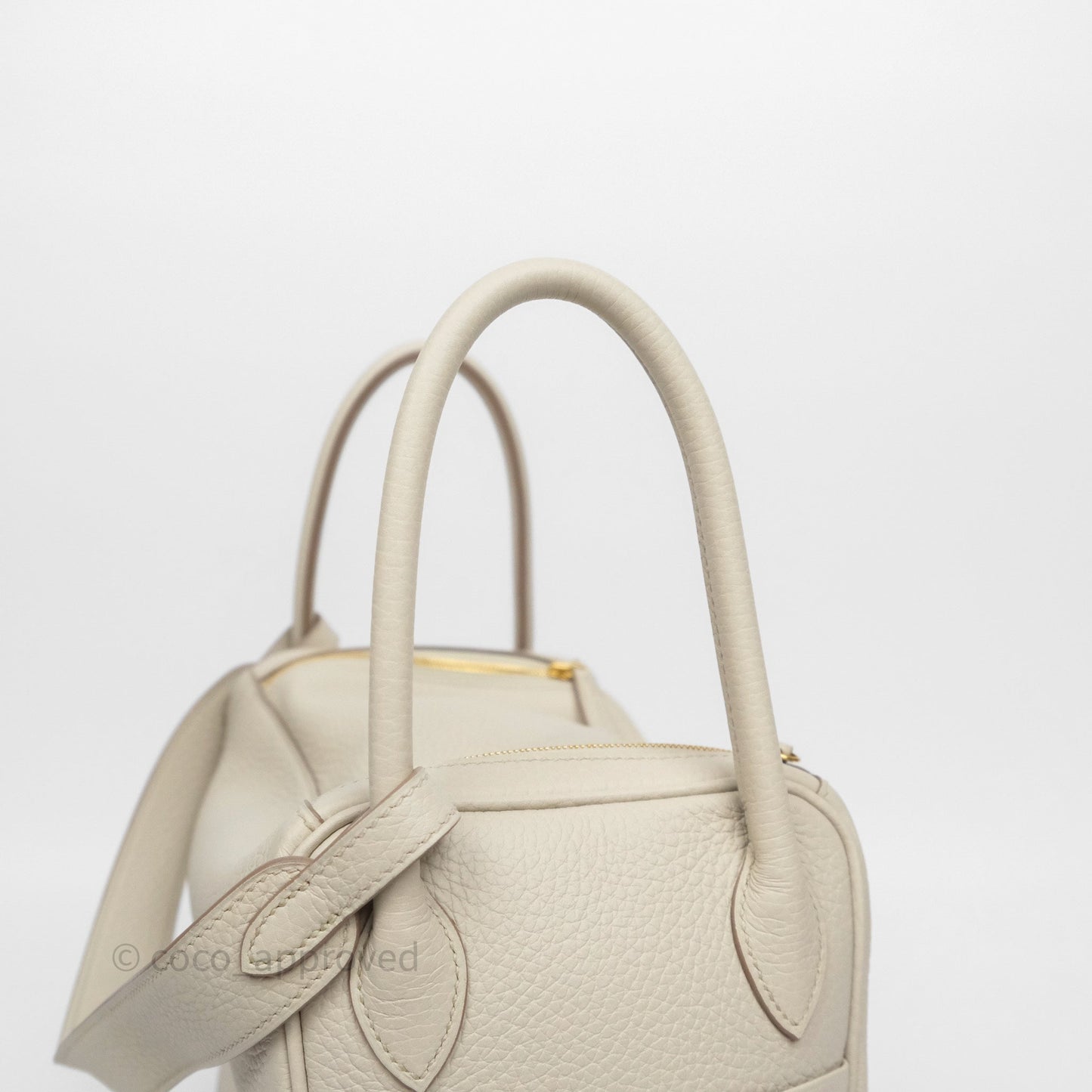 Hermès Lindy 26 Beton 8L Clemence Gold Hardware