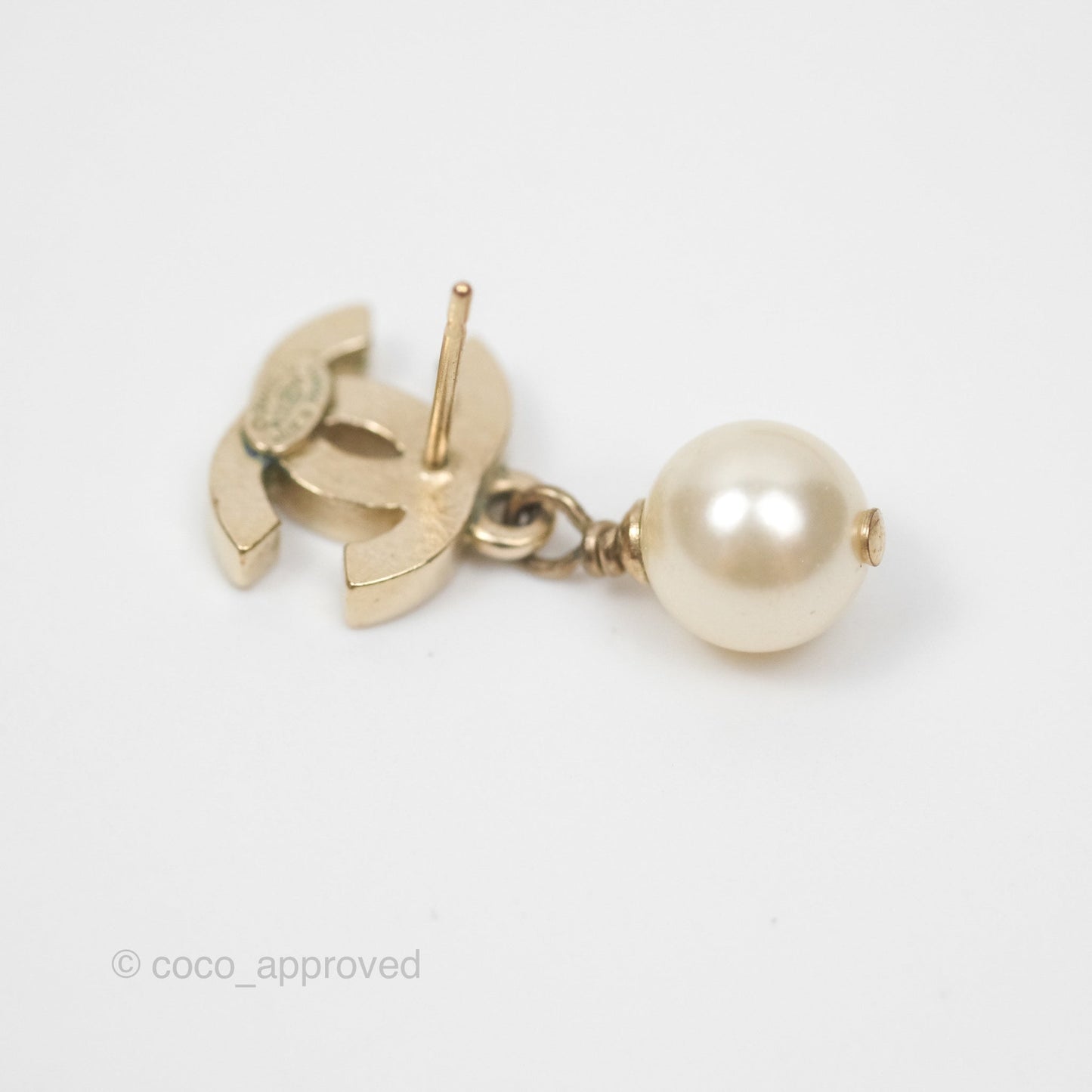 Chanel CC Pearl Drop Earrings Gold Tone 12W