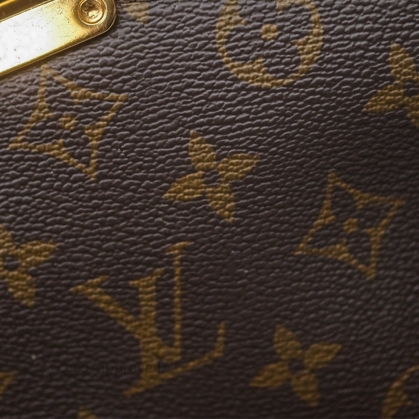 Louis Vuitton Pochette Metis Monogram Canvas