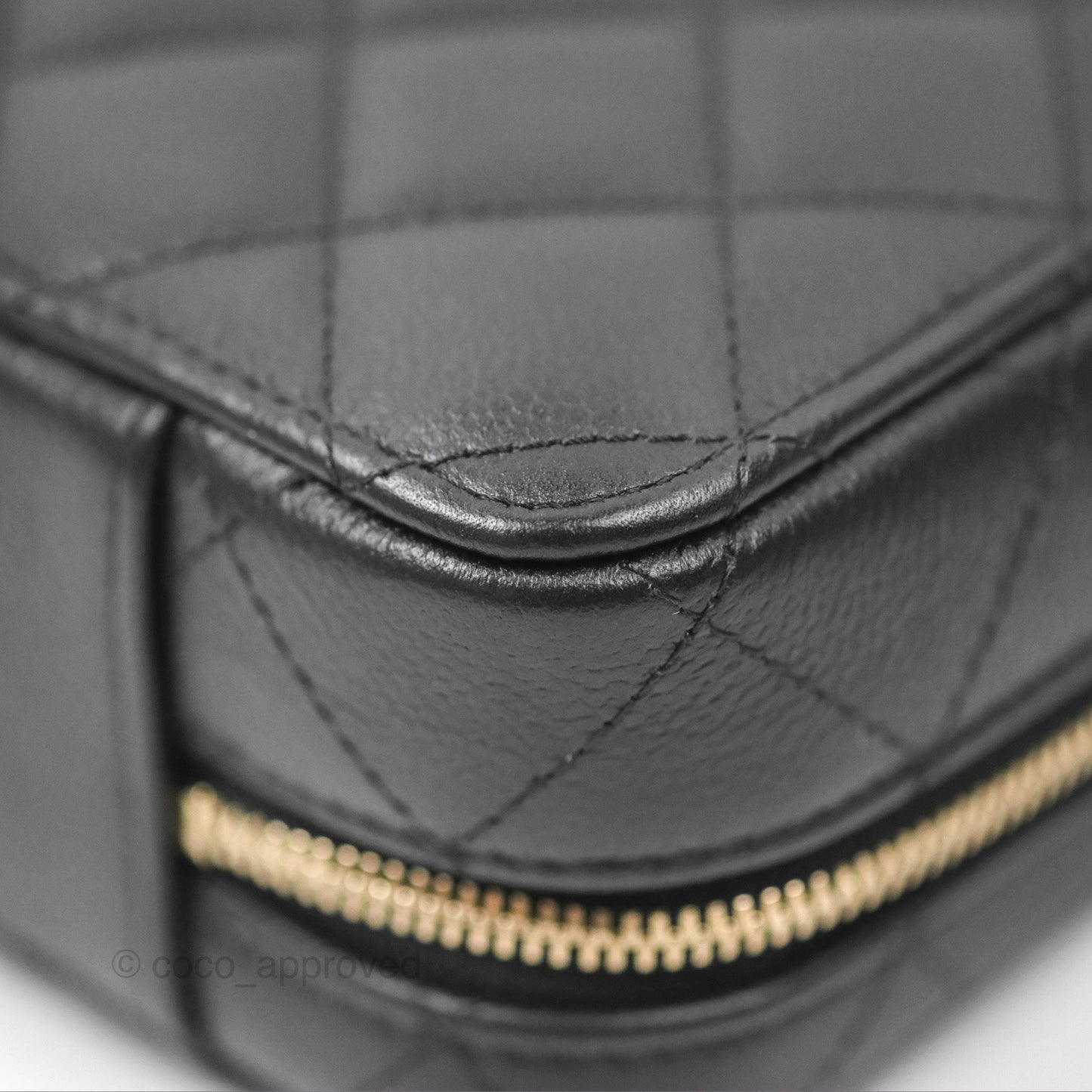 Chanel Quilted Top Handle Vanity Case Black Caviar Gold Hardware 22P