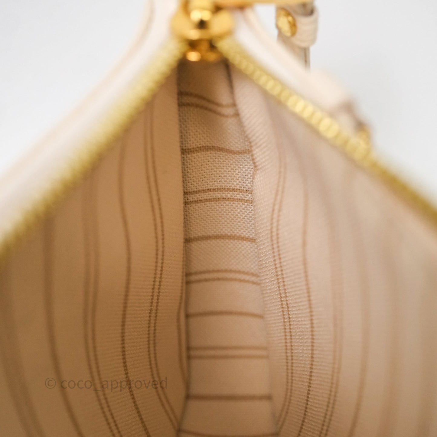 Louis Vuitton Easy Pouch On Strap Crème Monogram Empreinte Leather