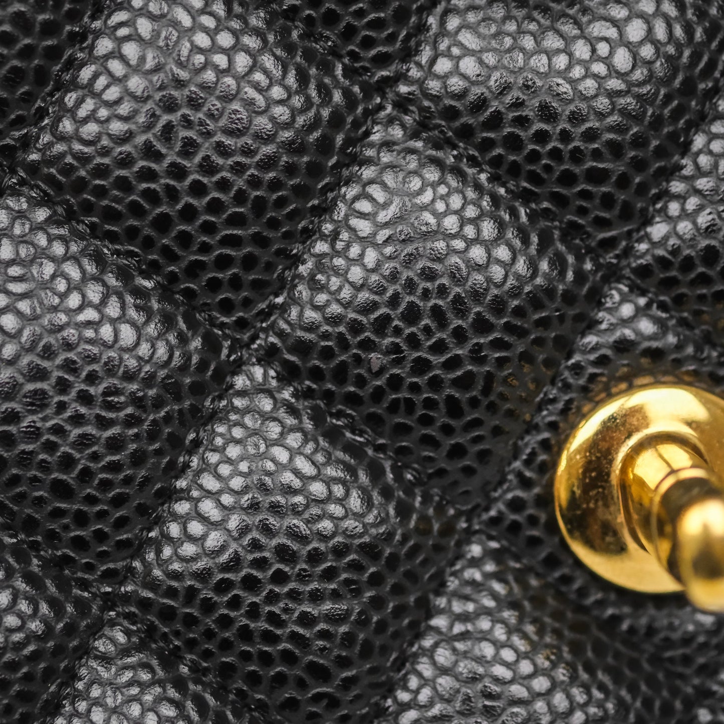 Chanel Classic M/L Medium Flap Quilted Black Caviar Gold Hardware