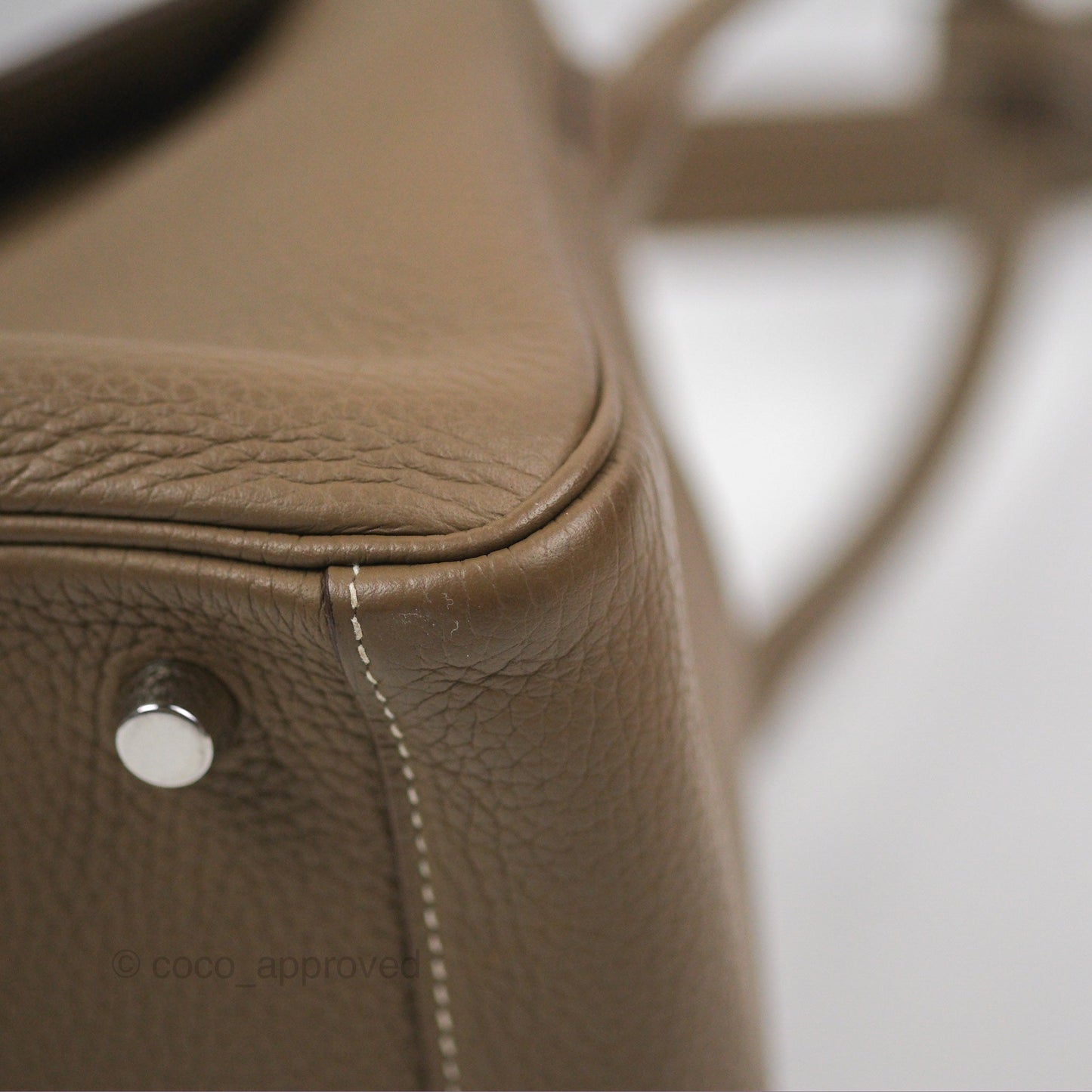 Hermès Lindy 26 Etoupe Clemence Palladium Hardware