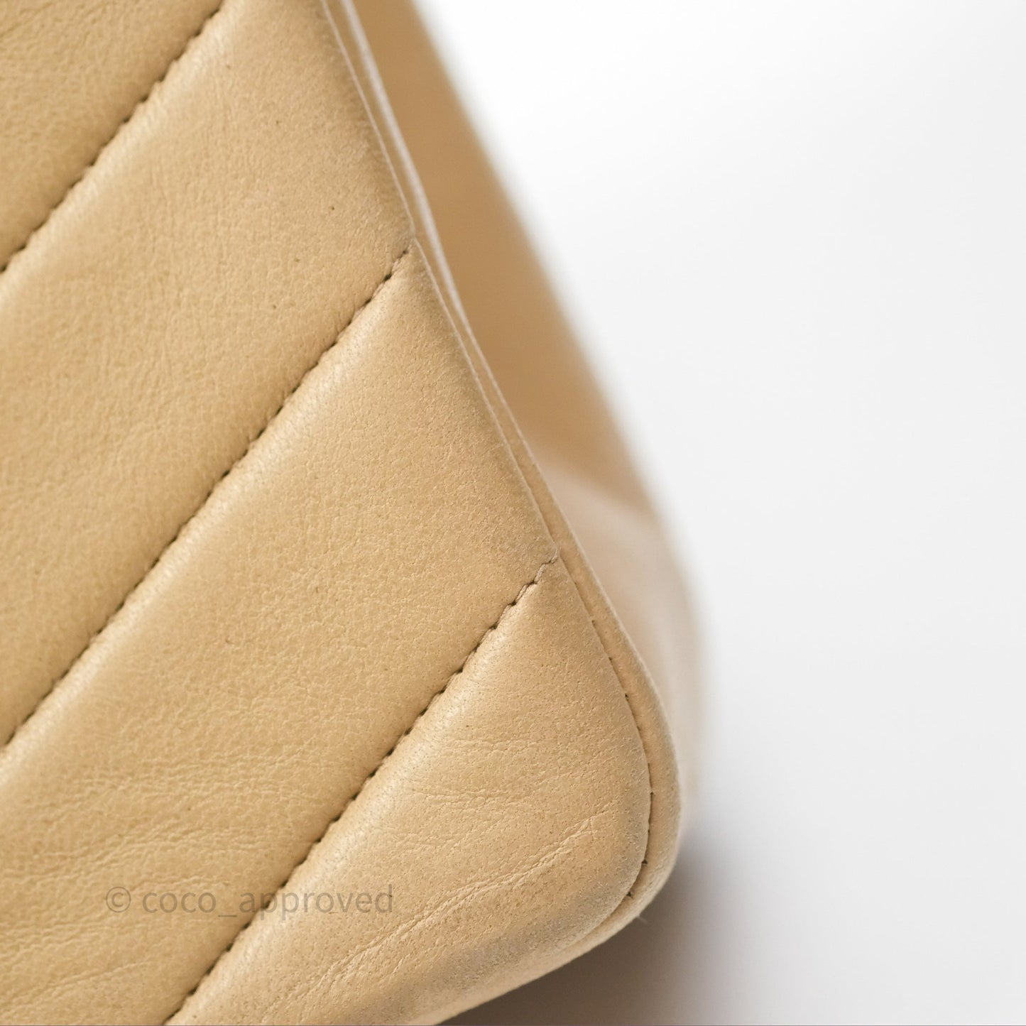 Chanel Vintage Medium Flap Chevron Beige Lambskin 24K Gold Hardware