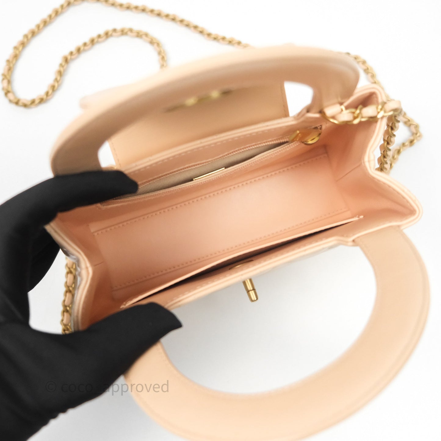 Chanel Kelly Bag Quilted Light Beige Shiny Crumpled Calfskin Aged Gold Hardware