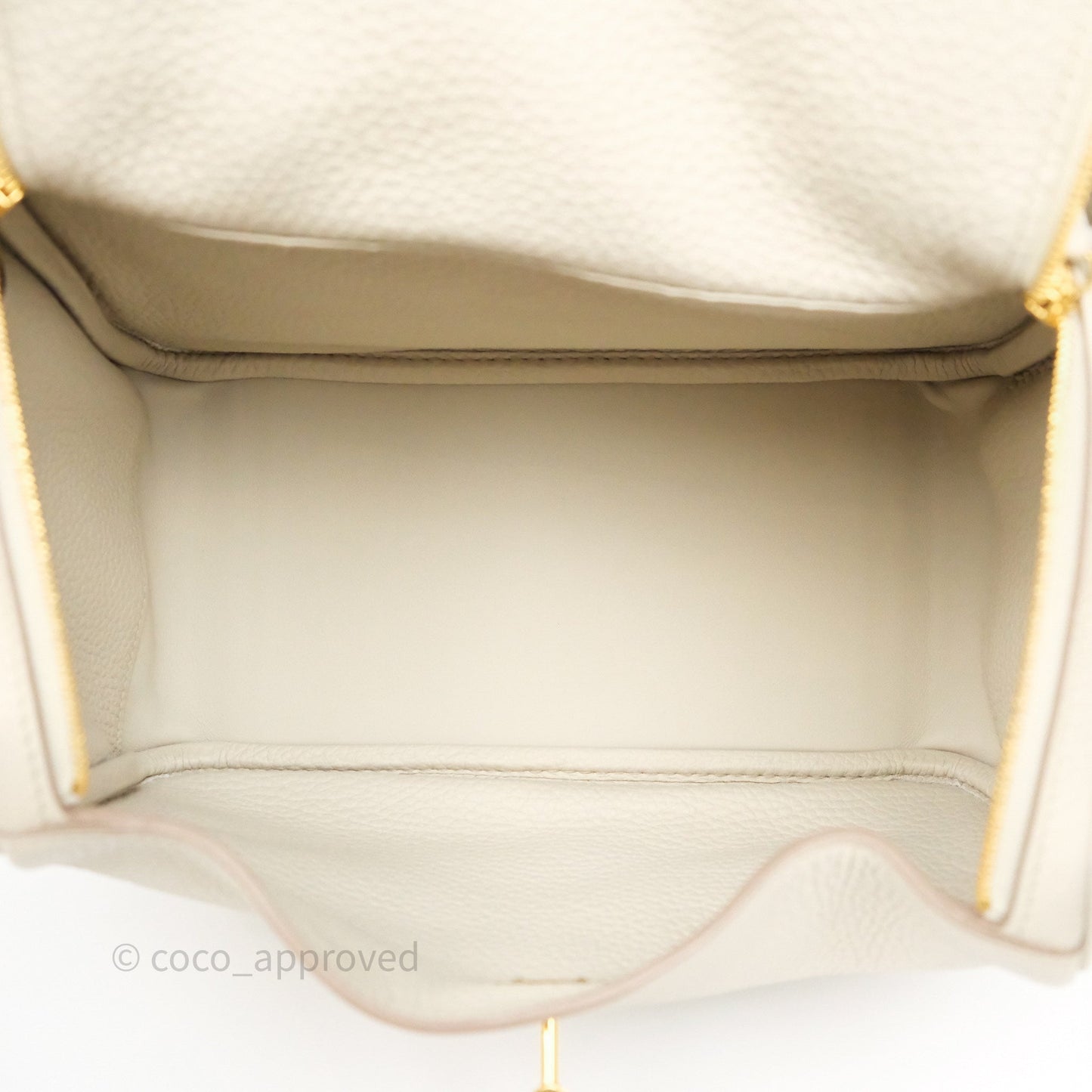 Hermès Lindy 26 Beton 8L Clemence Gold Hardware