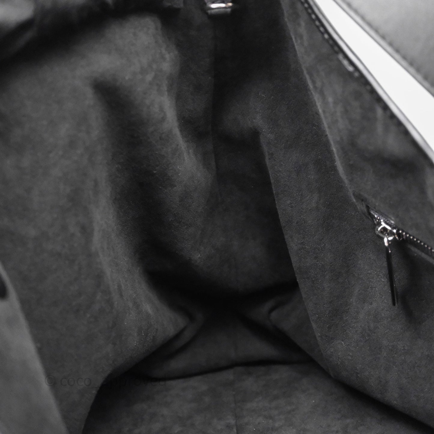 Louis Vuitton CarryAll Vibe MM Black